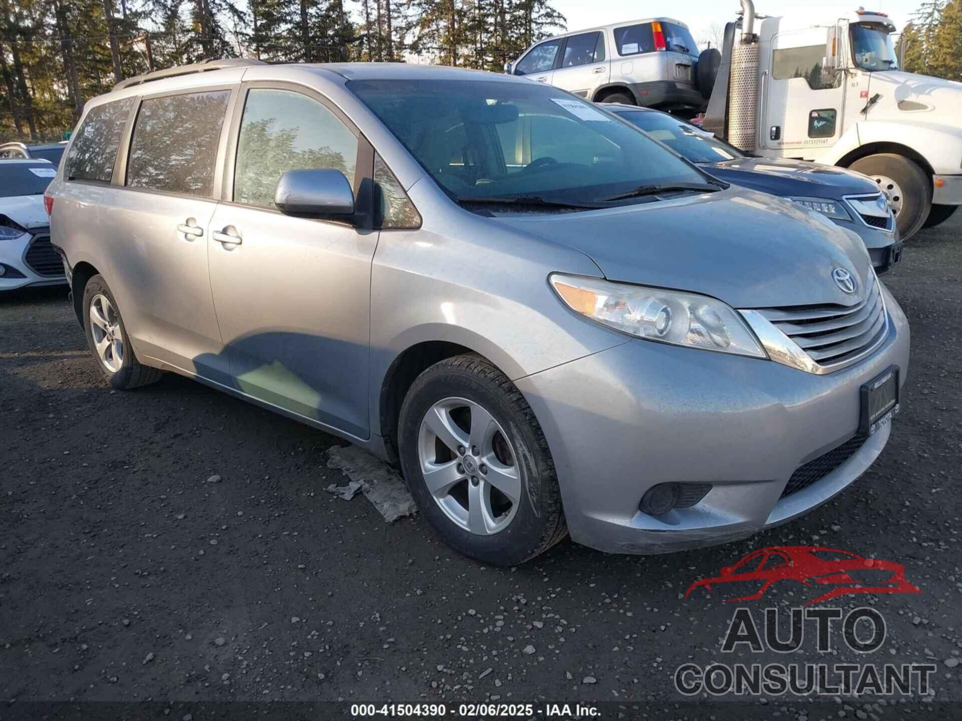 TOYOTA SIENNA 2015 - 5TDKK3DC9FS642201