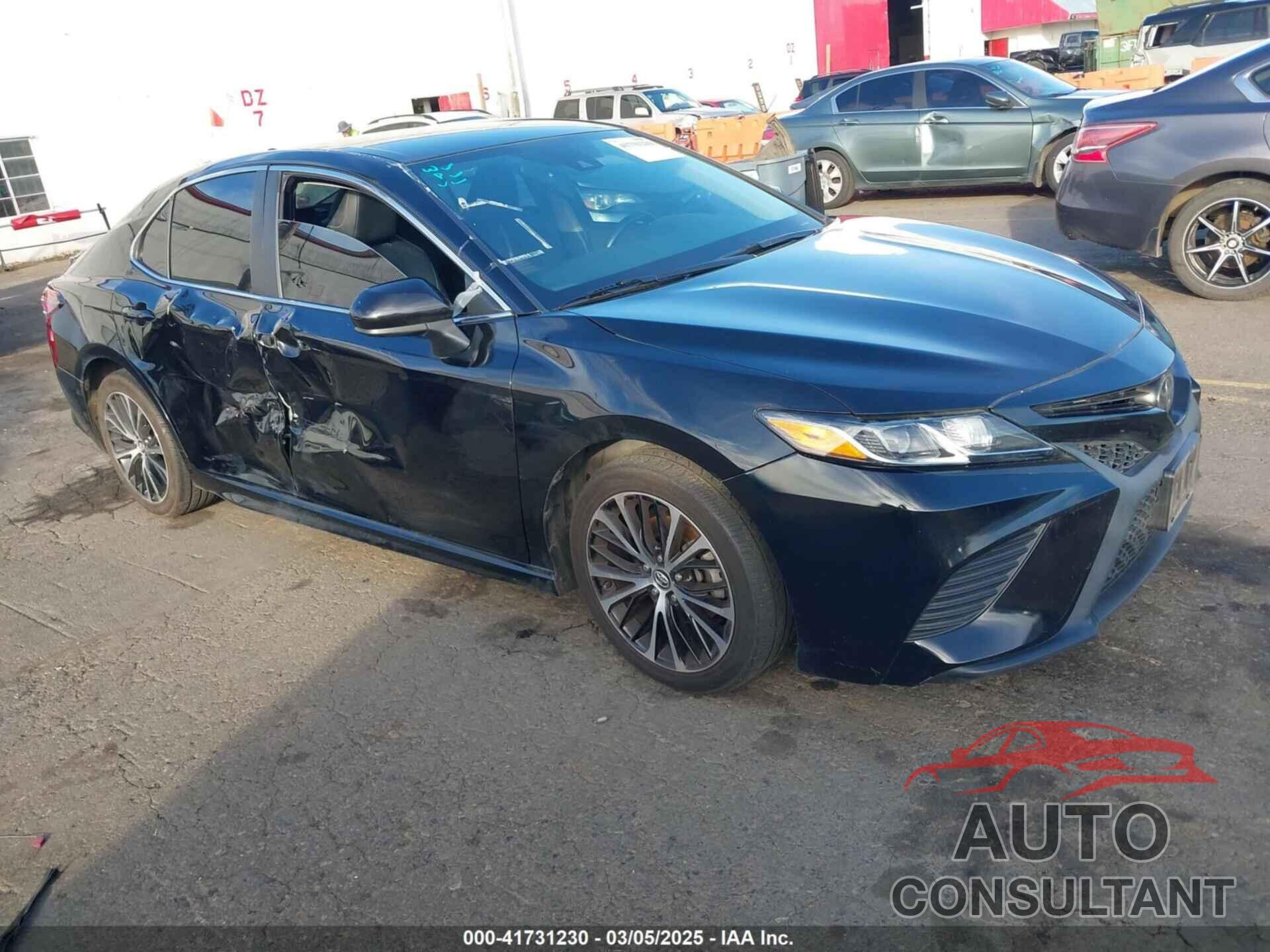 TOYOTA CAMRY 2019 - 4T1B11HK1KU201897