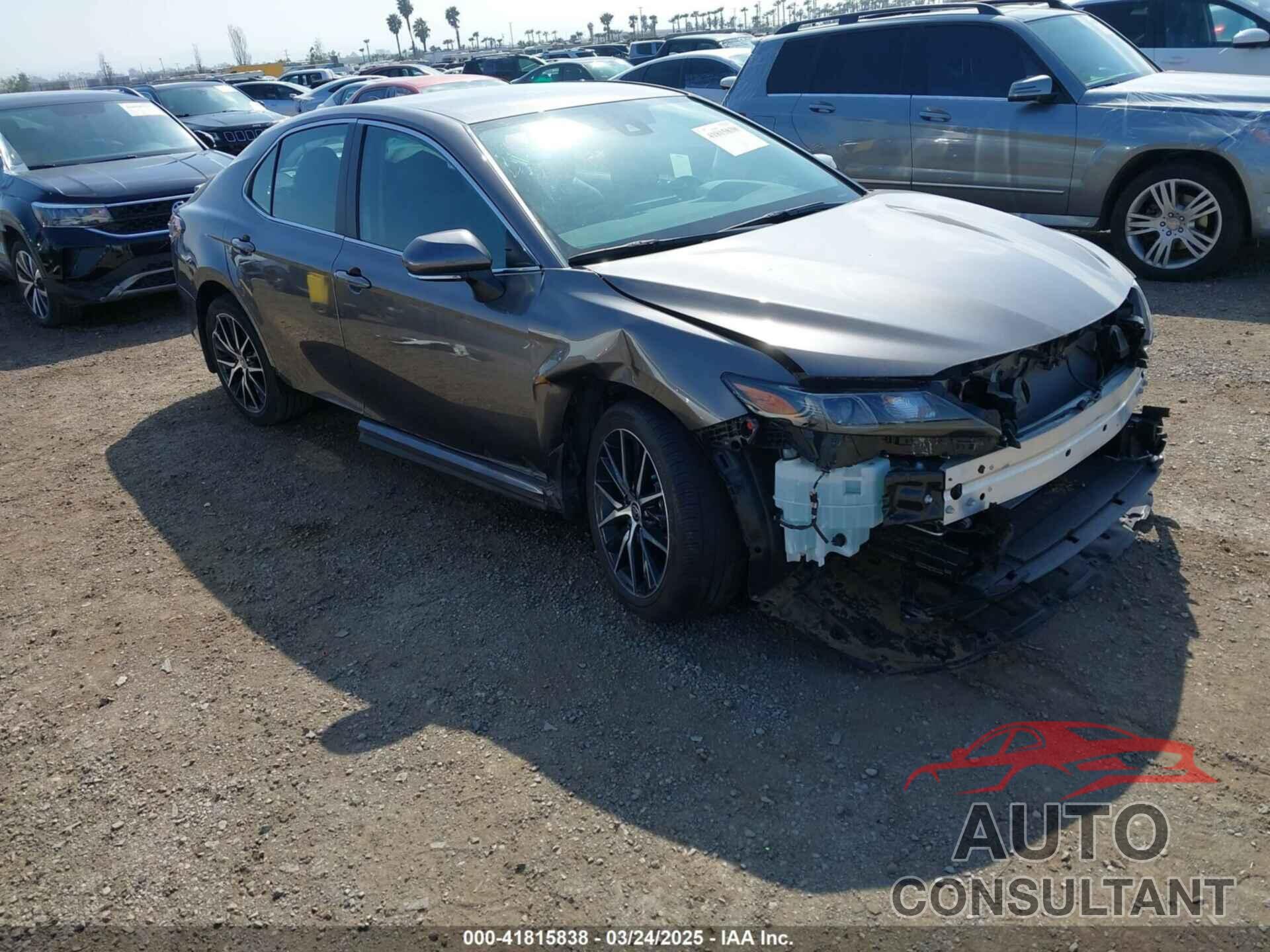 TOYOTA CAMRY 2024 - 4T1G11AK0RU871158