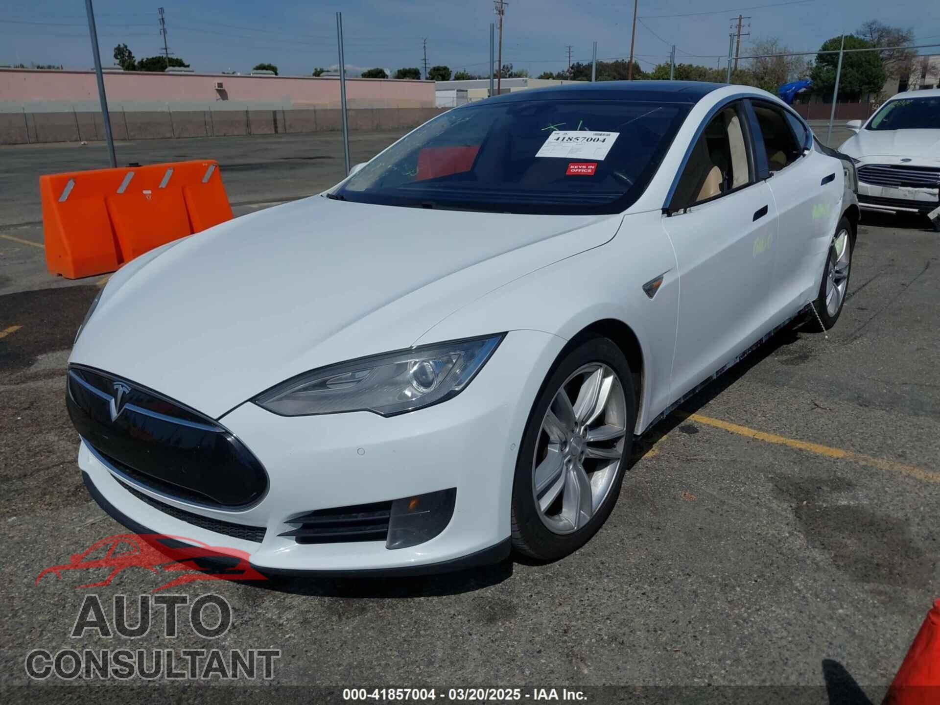 TESLA MODEL S 2015 - 5YJSA1E22FF114484