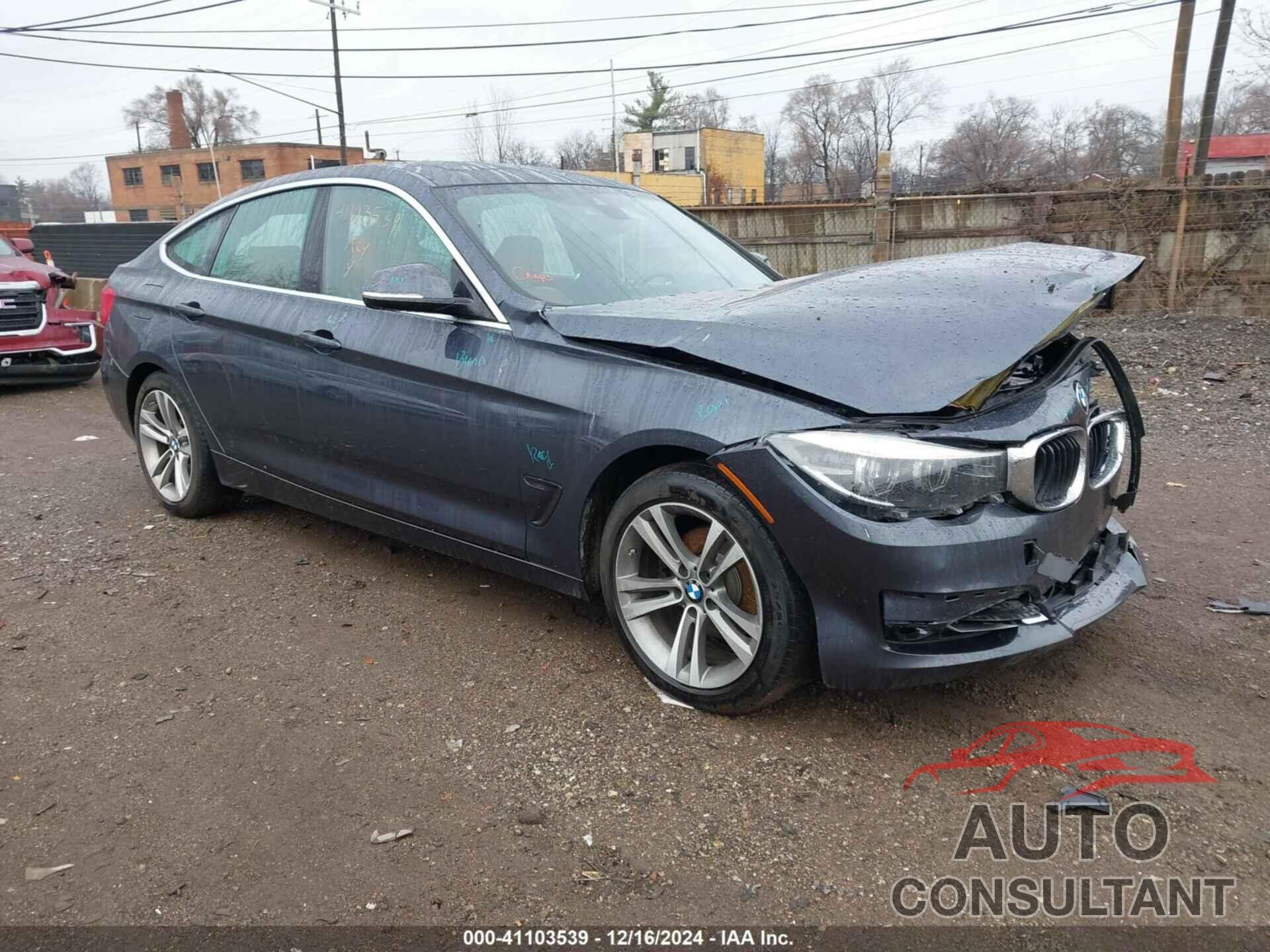 BMW 330 2018 - WBA8Z9C57JG827617