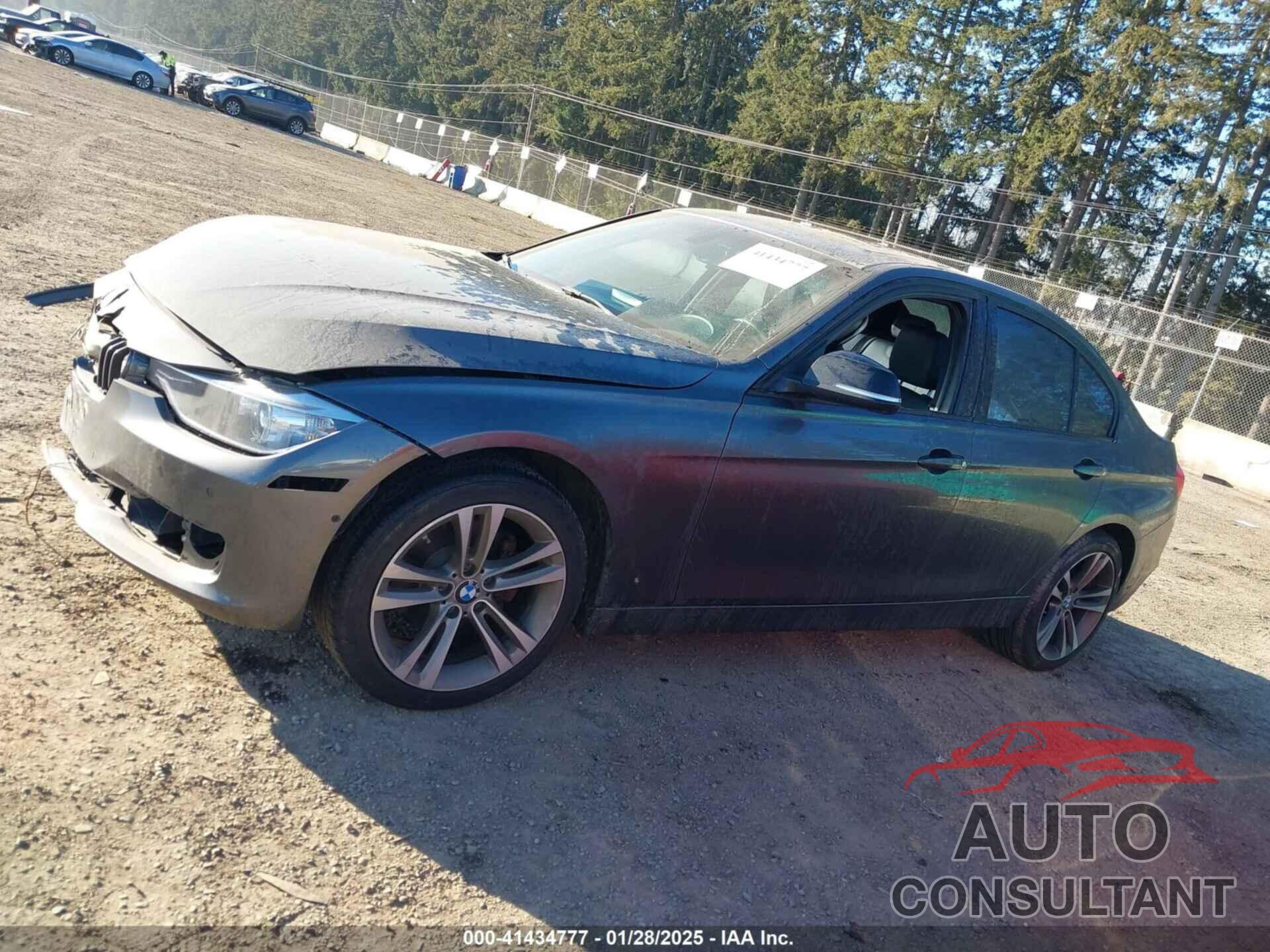BMW 328I 2013 - WBA3B5G51DNS04317