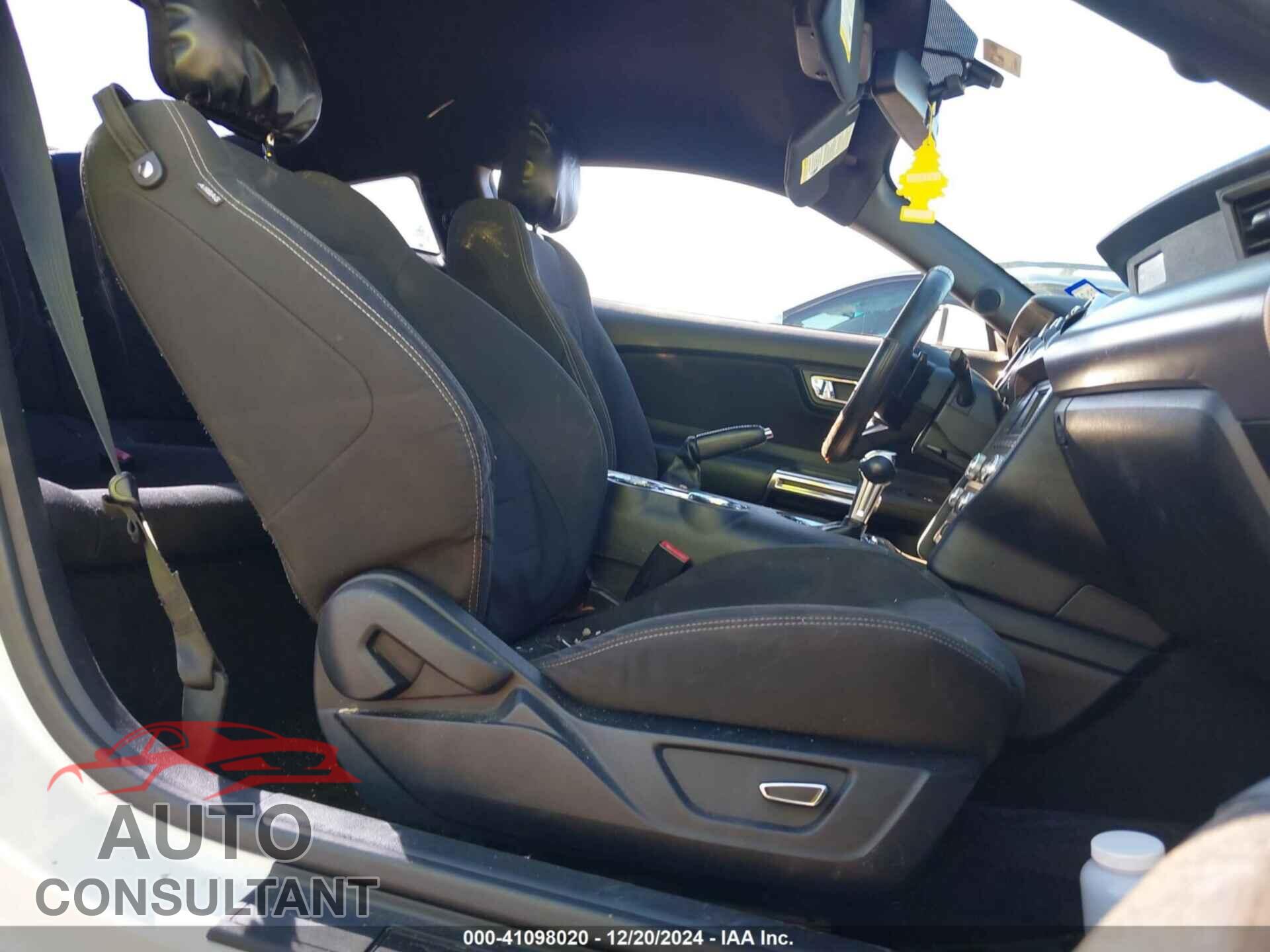 FORD MUSTANG 2017 - 1FA6P8TH9H5219940