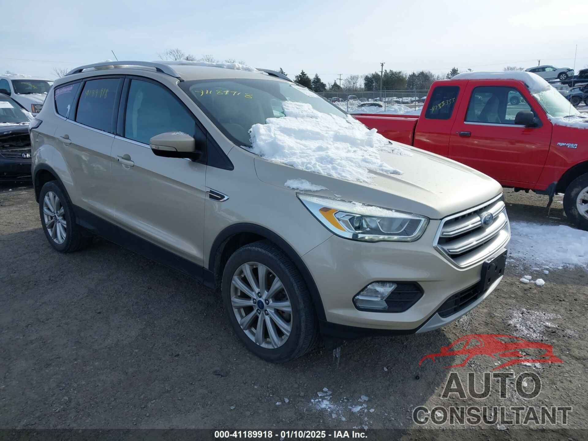 FORD ESCAPE 2017 - 1FMCU9J90HUB62259