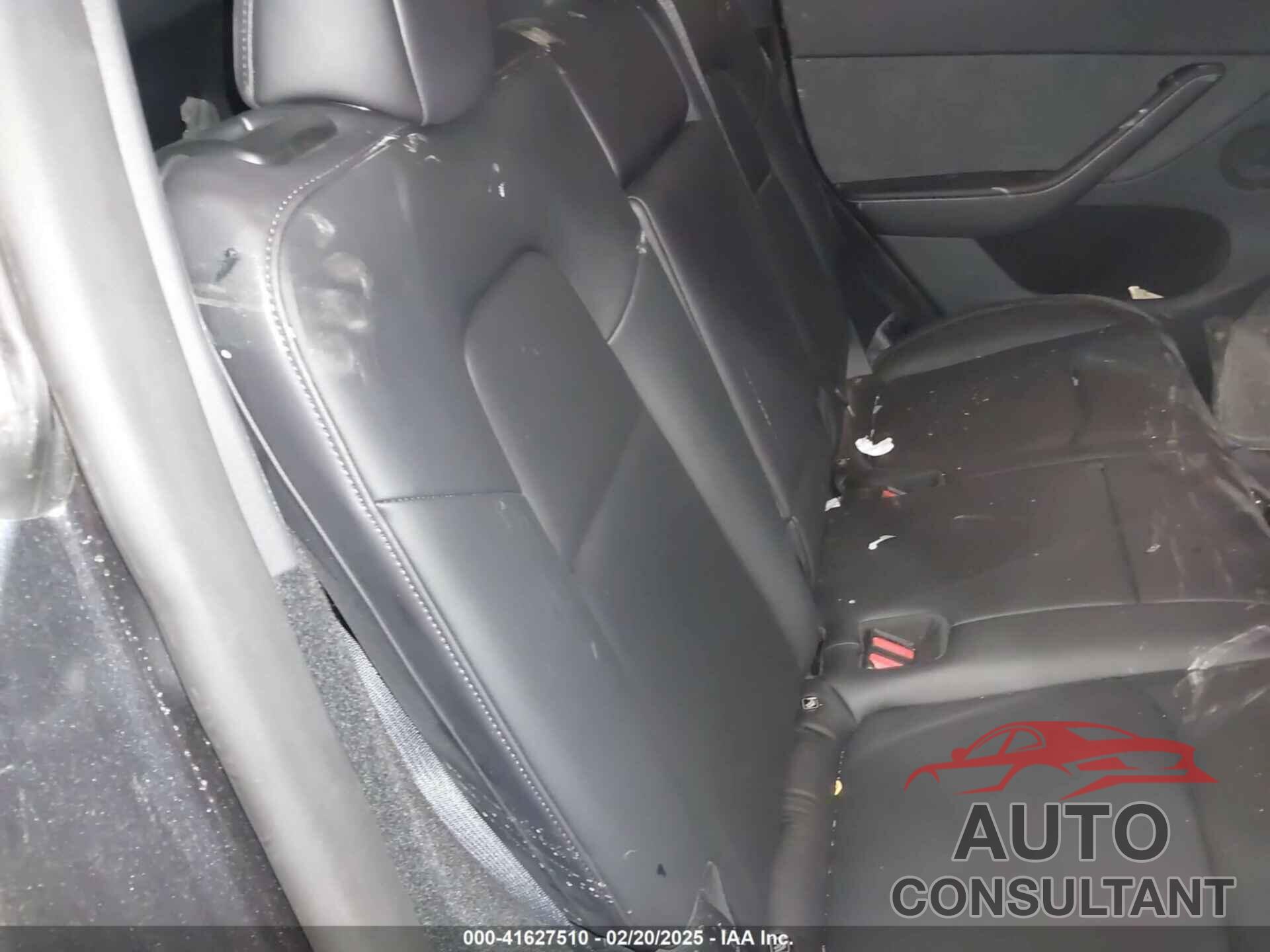 TESLA MODEL Y 2024 - 7SAYGDEE0RA282634