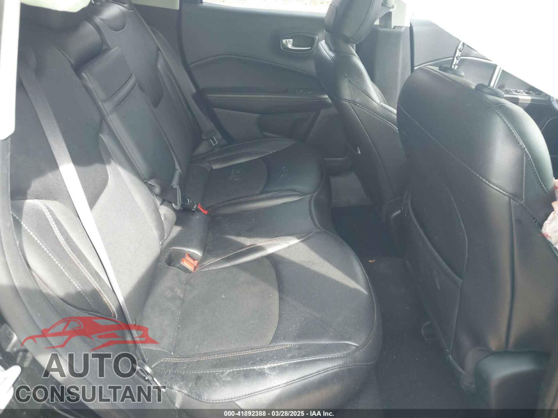 JEEP COMPASS 2019 - 3C4NJDBB9KT679054
