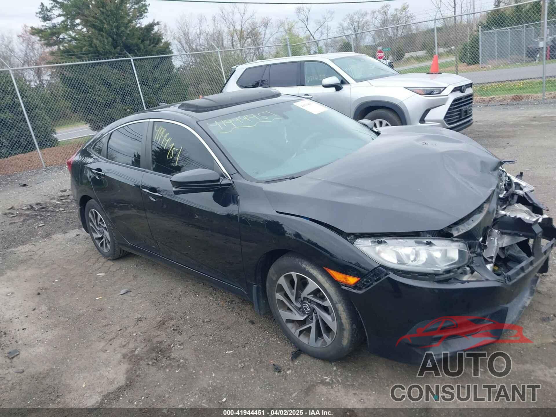HONDA CIVIC 2018 - 19XFC2F79JE000699