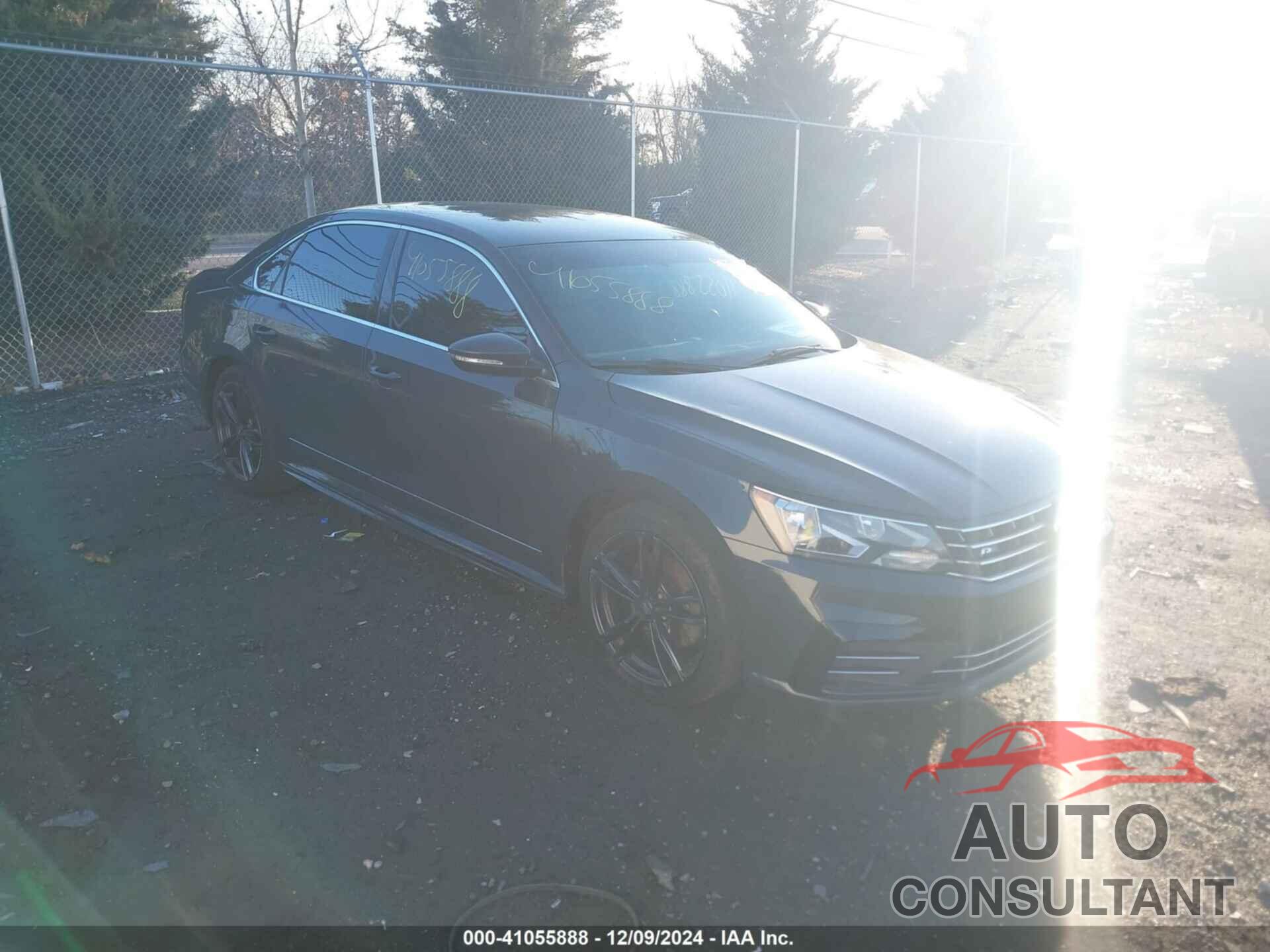 VOLKSWAGEN PASSAT 2016 - 1VWAT7A30GC059052