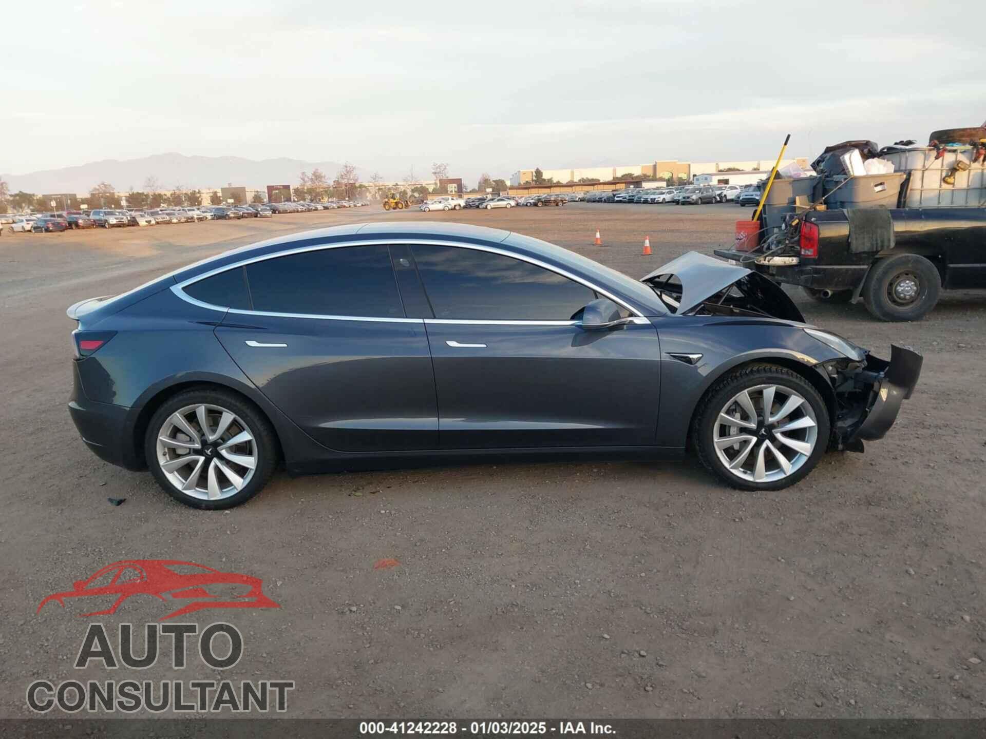 TESLA MODEL 3 2018 - 5YJ3E1EA0JF020130