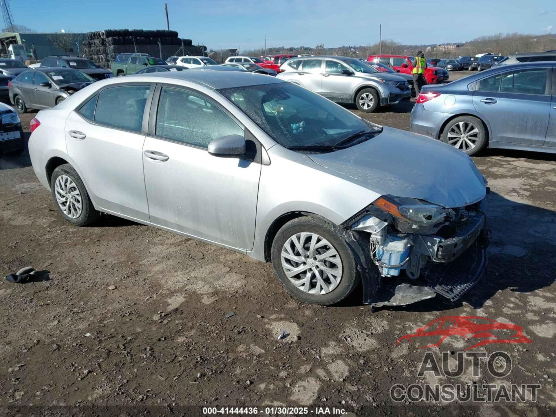 TOYOTA COROLLA 2018 - 2T1BURHE7JC046630