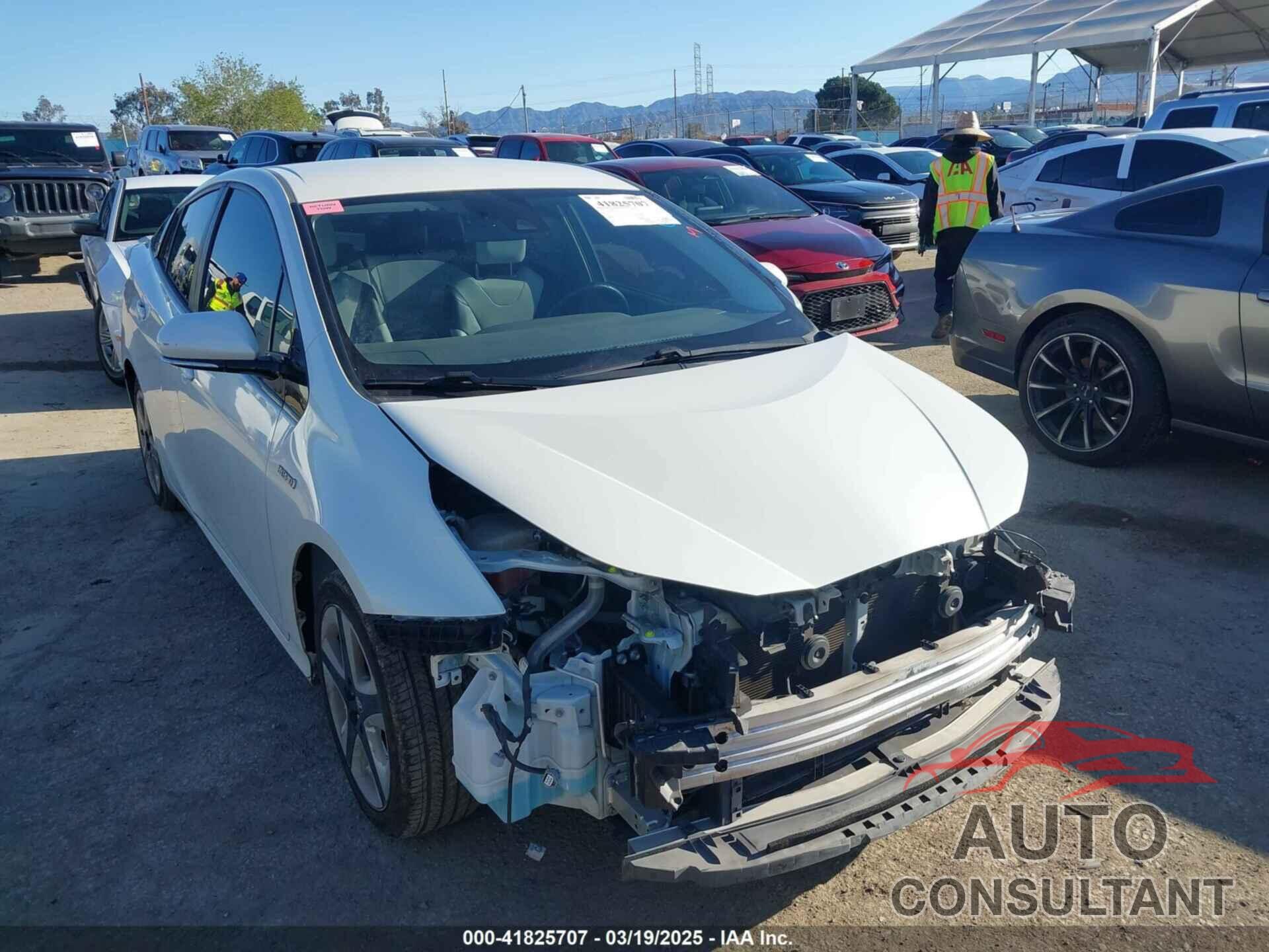 TOYOTA PRIUS 2016 - JTDKARFU5G3018734
