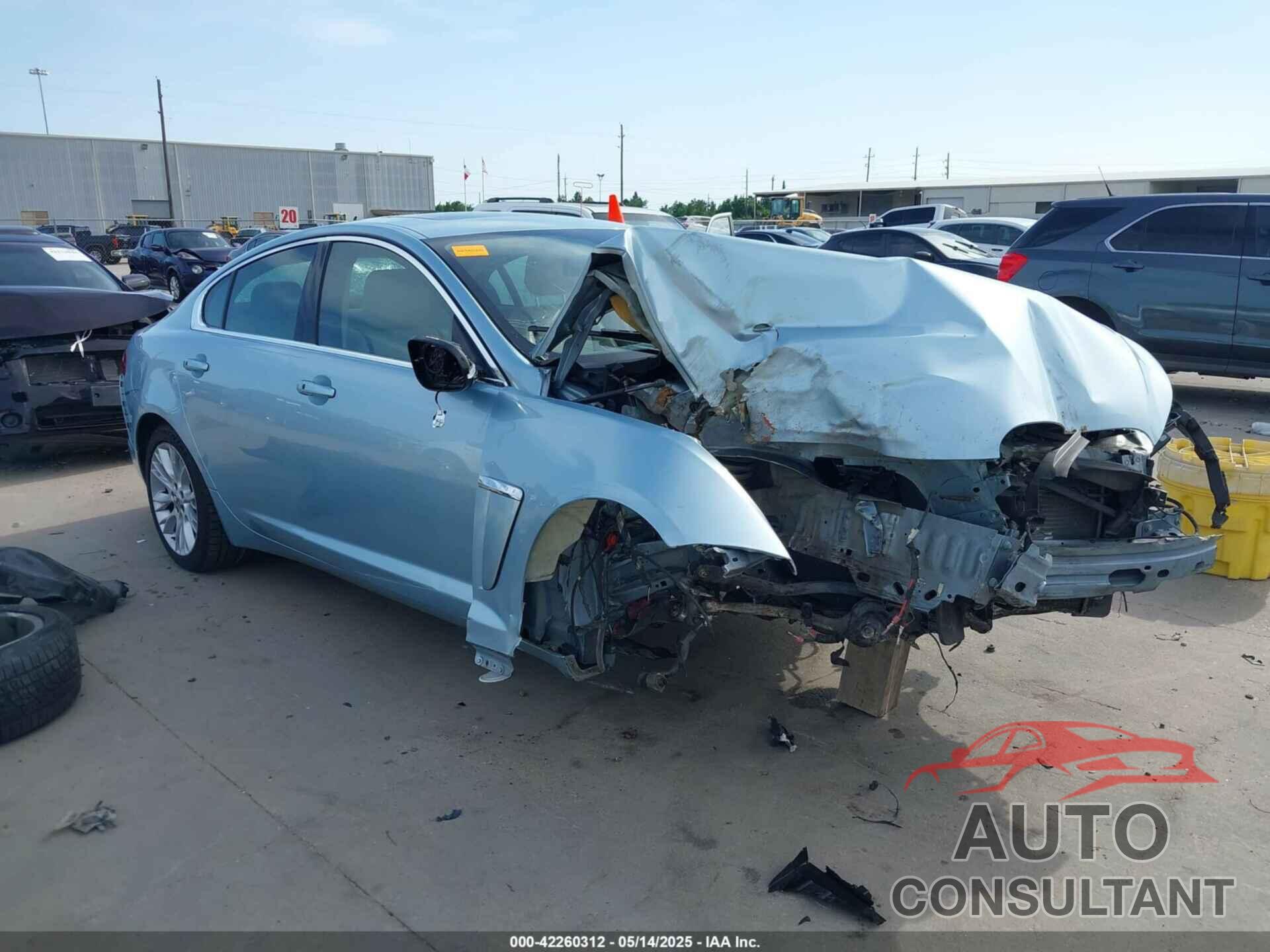 JAGUAR XF 2013 - SAJWA0E77D8S73572
