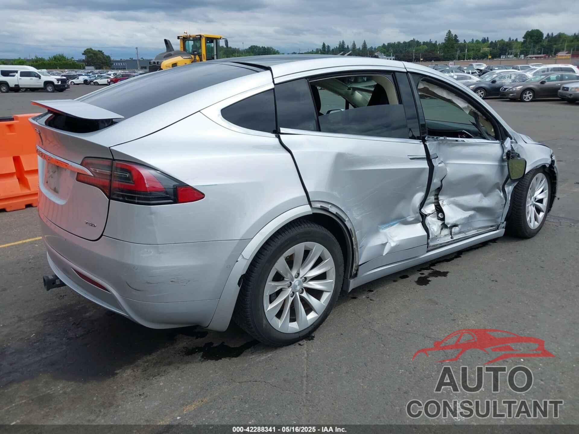 TESLA MODEL X 2016 - 5YJXCBE25GF021479