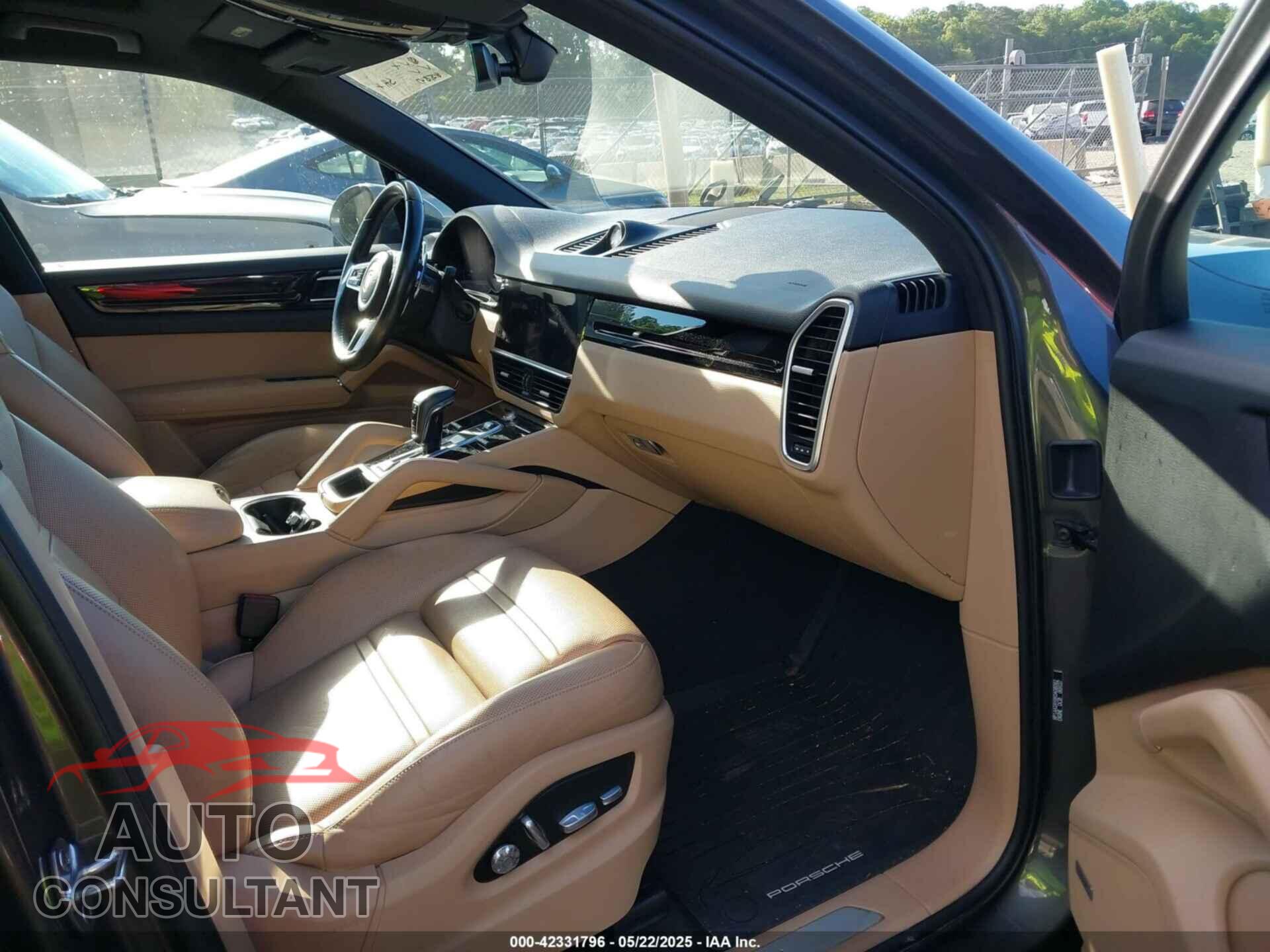 PORSCHE CAYENNE 2019 - WP1AA2AY6KDA08082