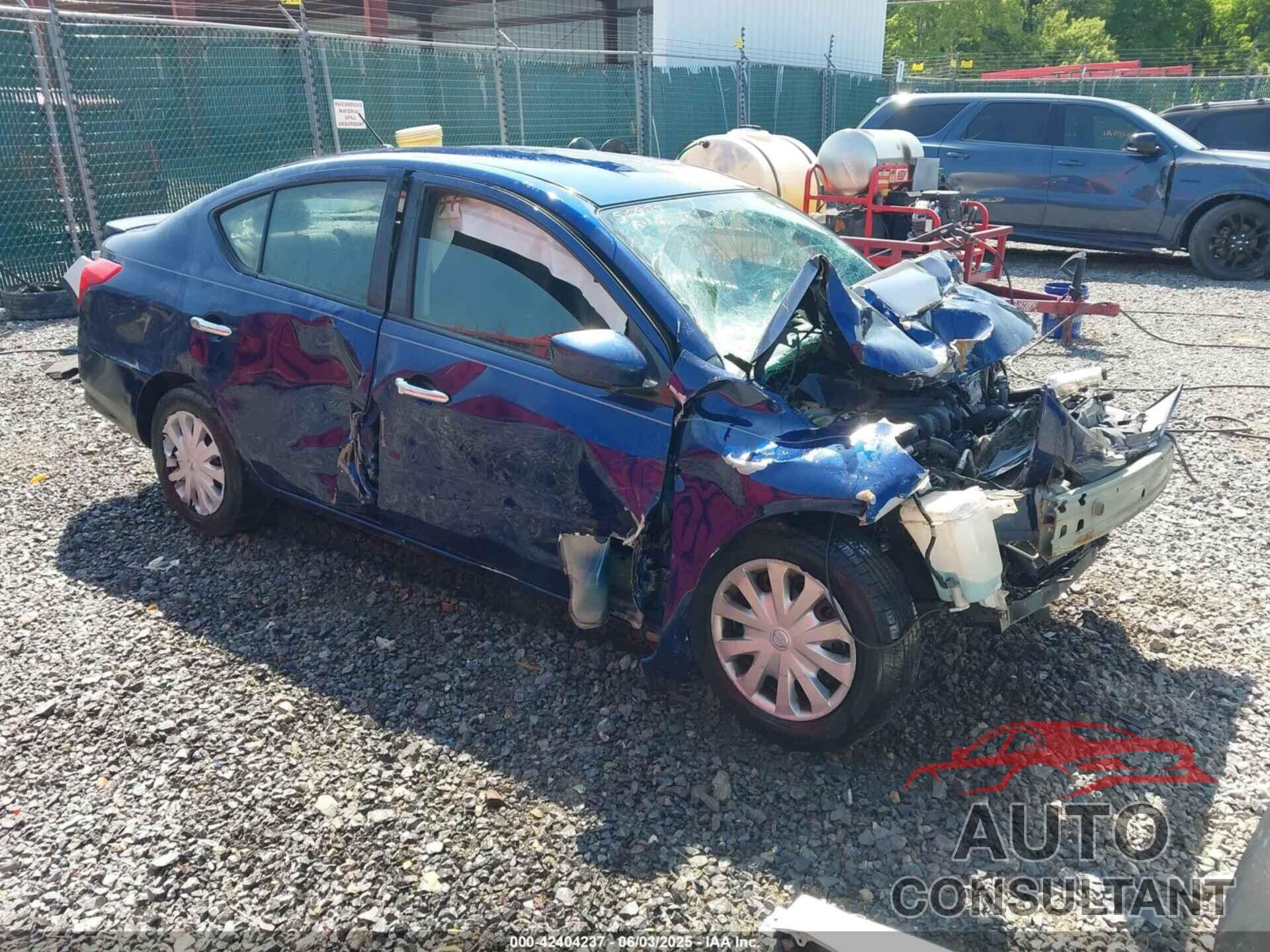 NISSAN VERSA 2018 - 3N1CN7AP2JL824253