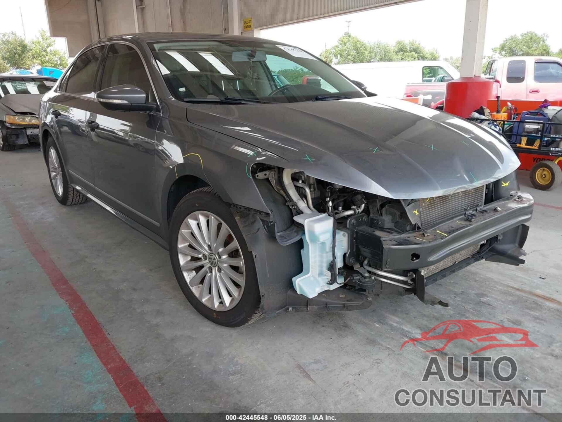 VOLKSWAGEN PASSAT 2017 - 1VWBT7A32HC031209