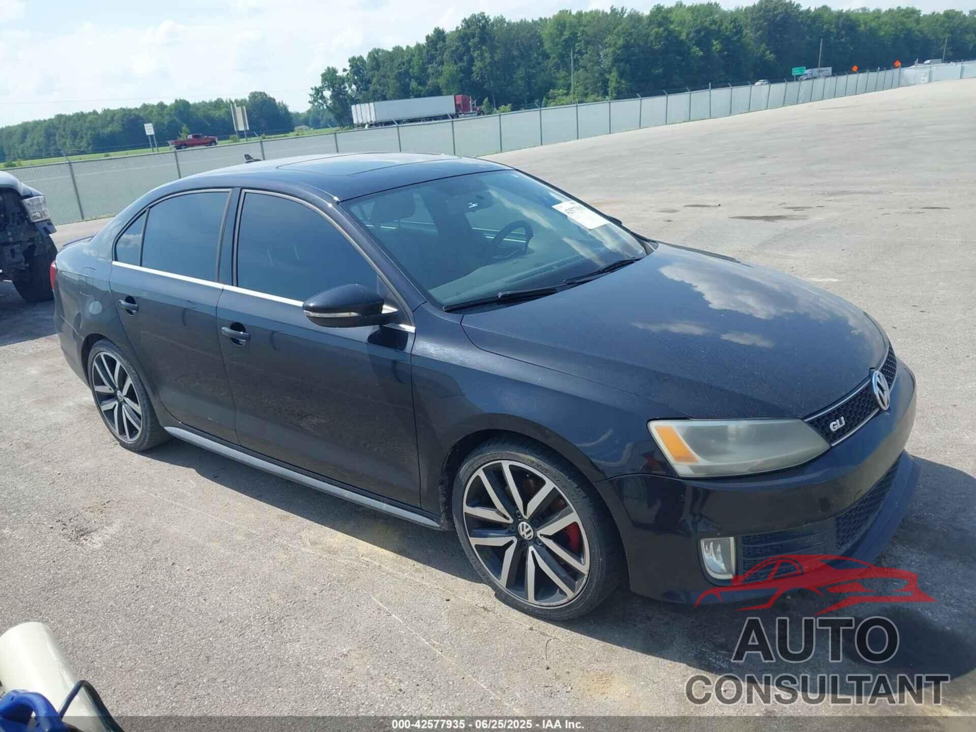VOLKSWAGEN JETTA 2013 - 3VW4T7AJ3DM308823