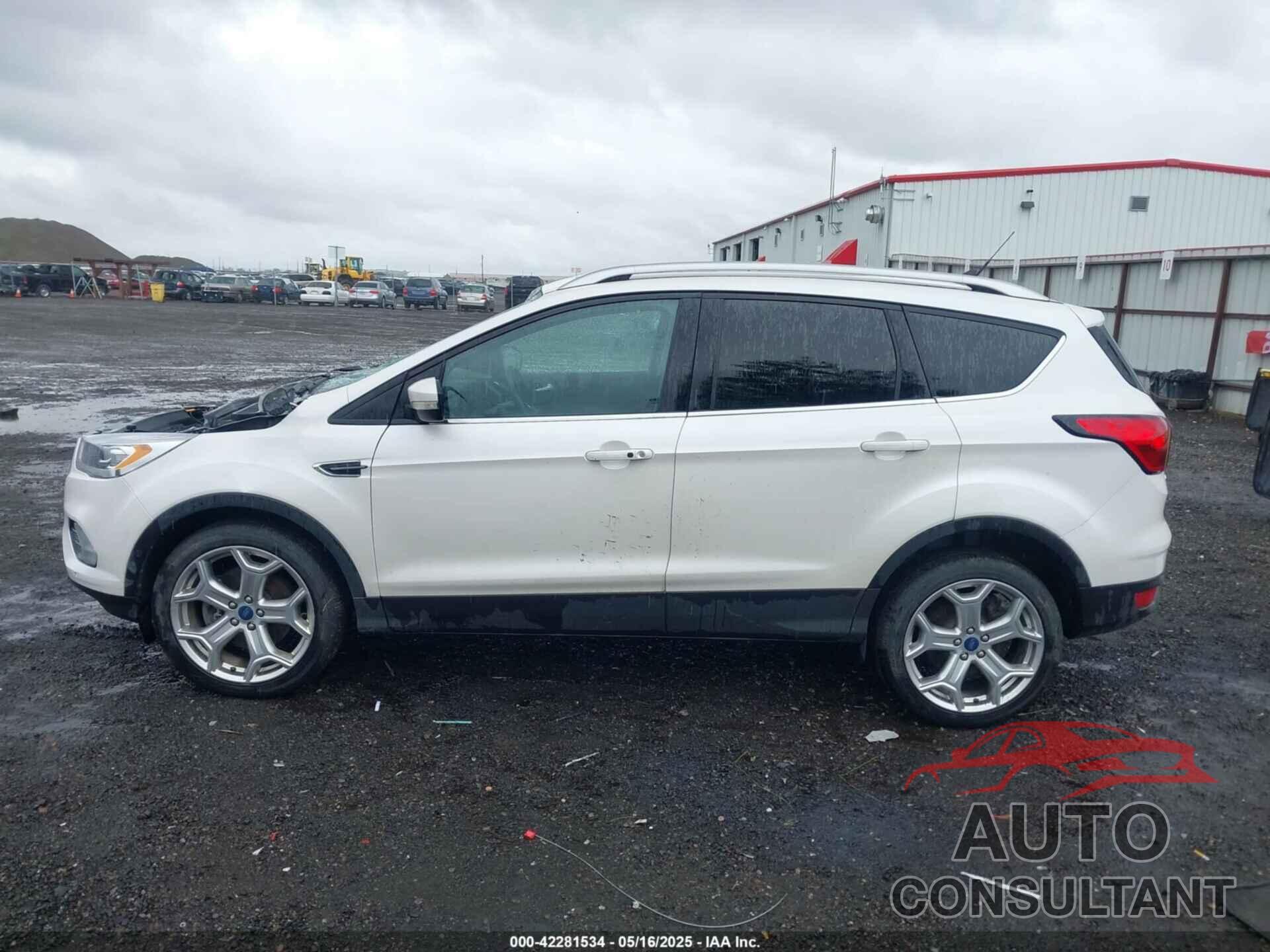 FORD ESCAPE 2019 - 1FMCU9J97KUA06551