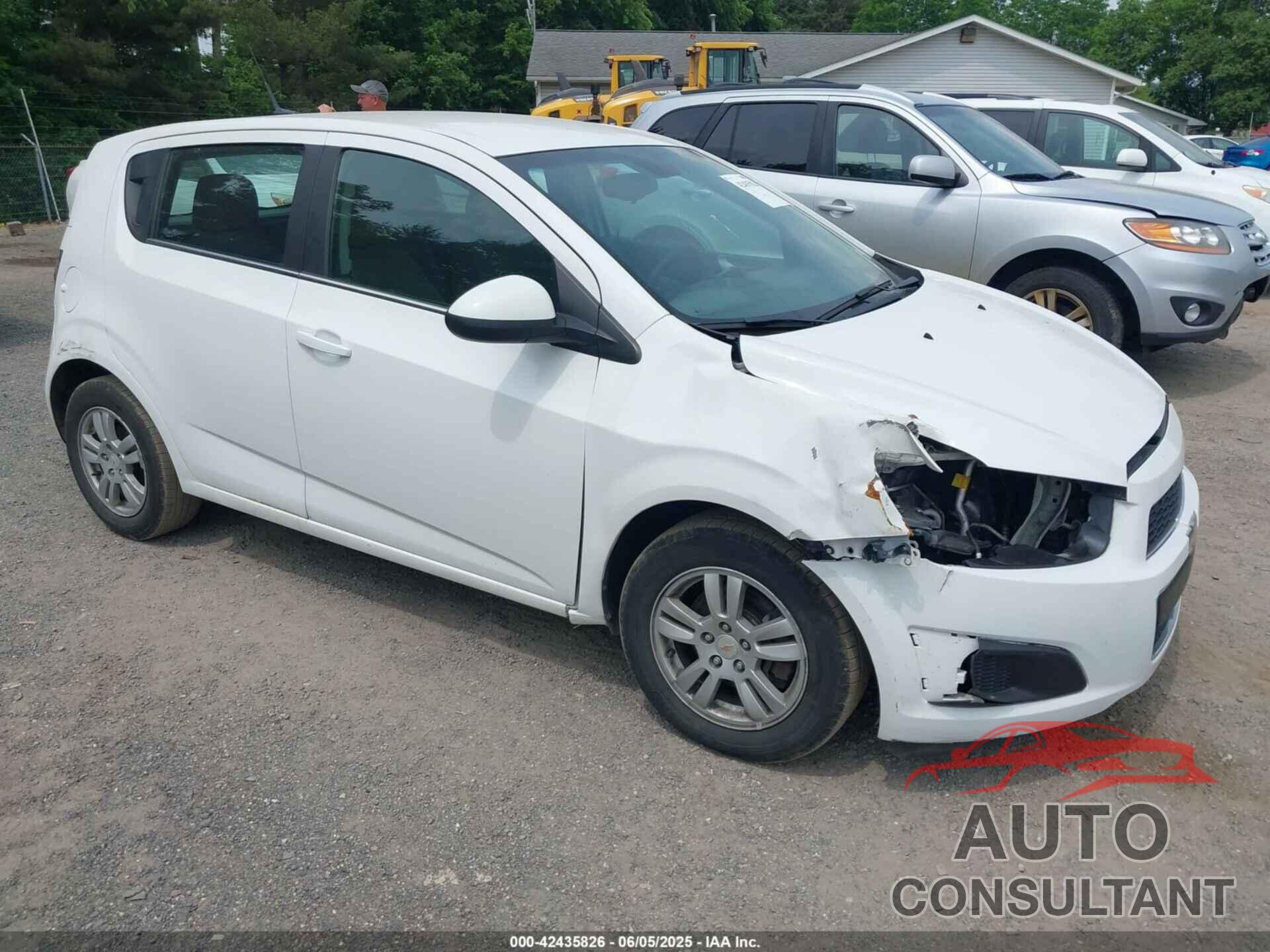 CHEVROLET SONIC 2012 - 1G1JC6SH3C4105414