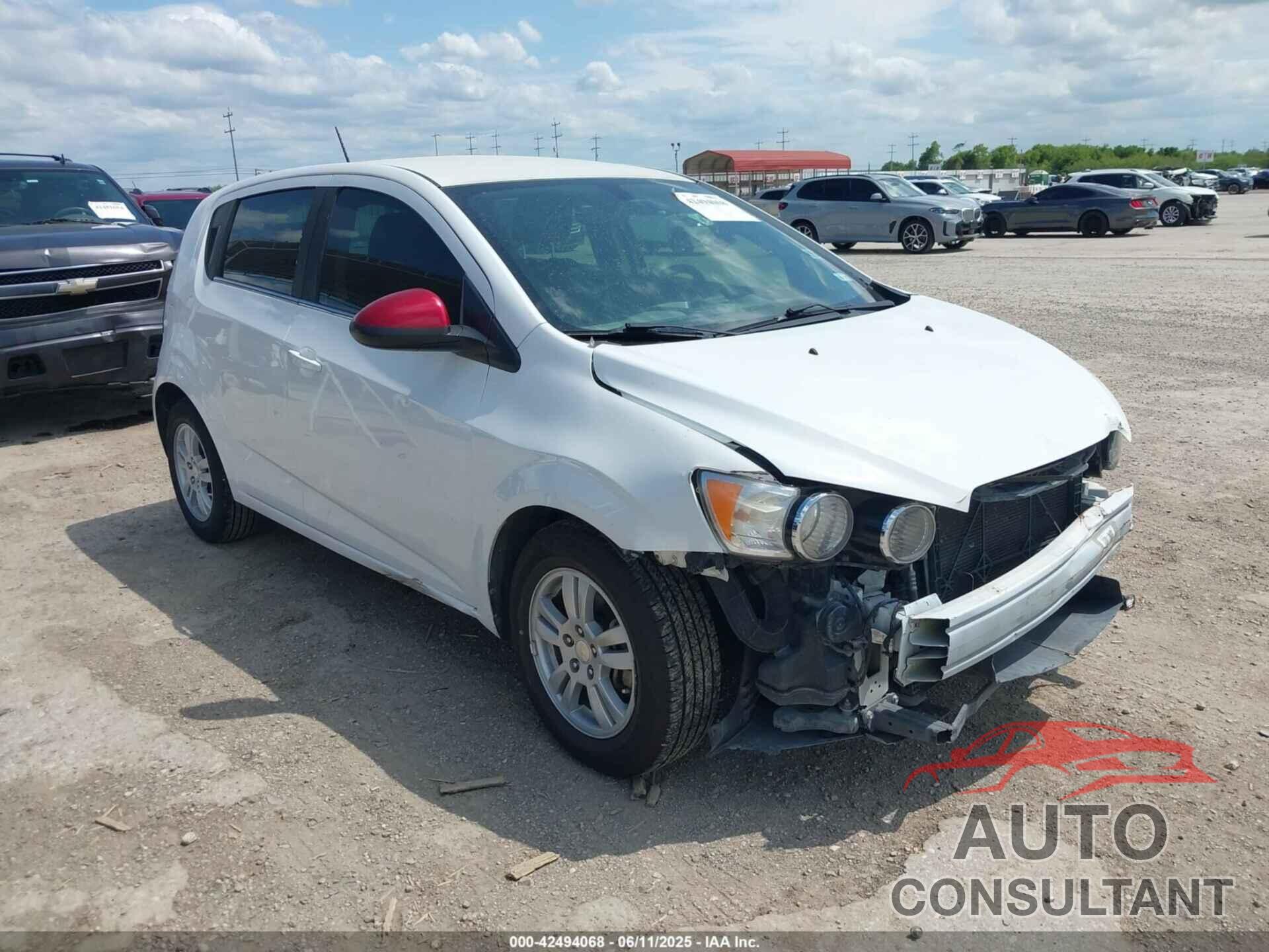 CHEVROLET SONIC 2015 - 1G1JC6SH9F4205277