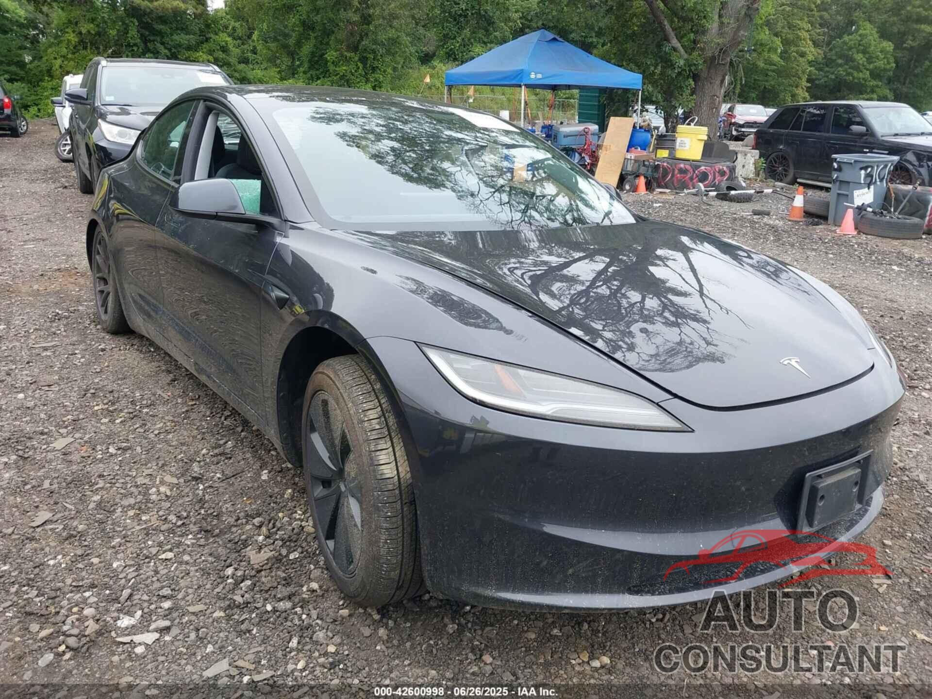 TESLA MODEL 3 2024 - 5YJ3E1EAXRF748534
