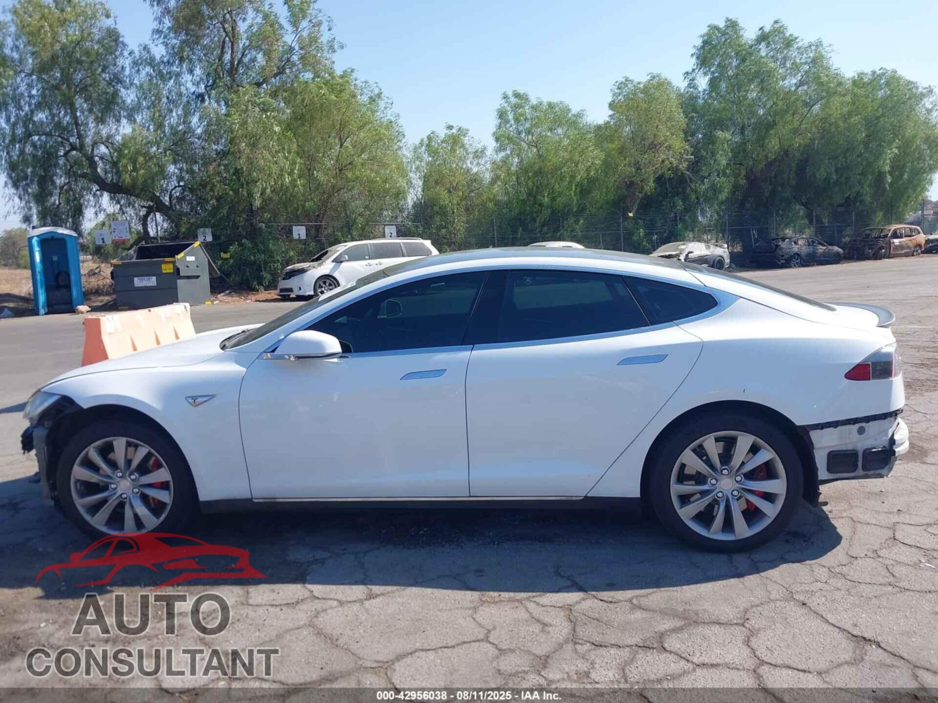 TESLA MODEL S 2014 - 5YJSA1H1XEFP58011