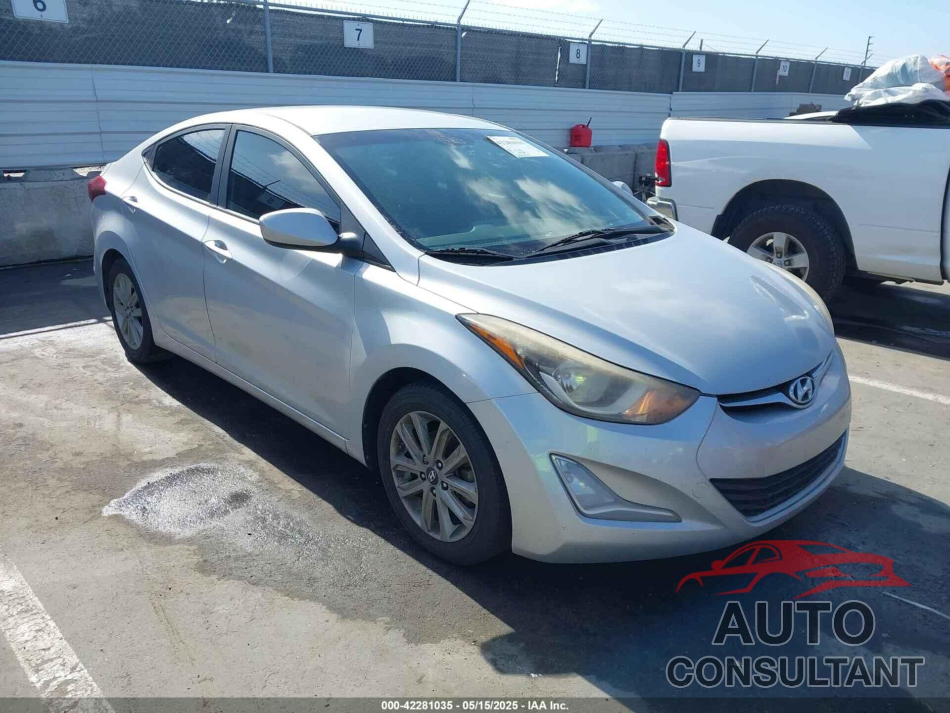 HYUNDAI ELANTRA 2014 - KMHDH4AE8EU090795