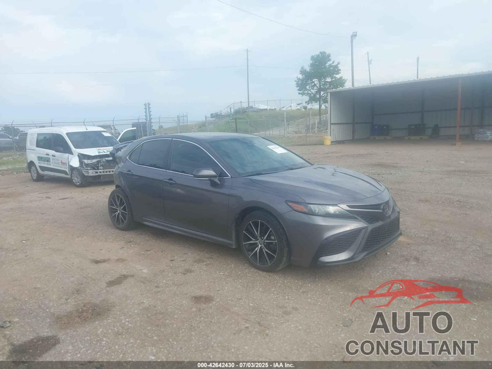 TOYOTA CAMRY 2022 - 4T1G11AK5NU632151
