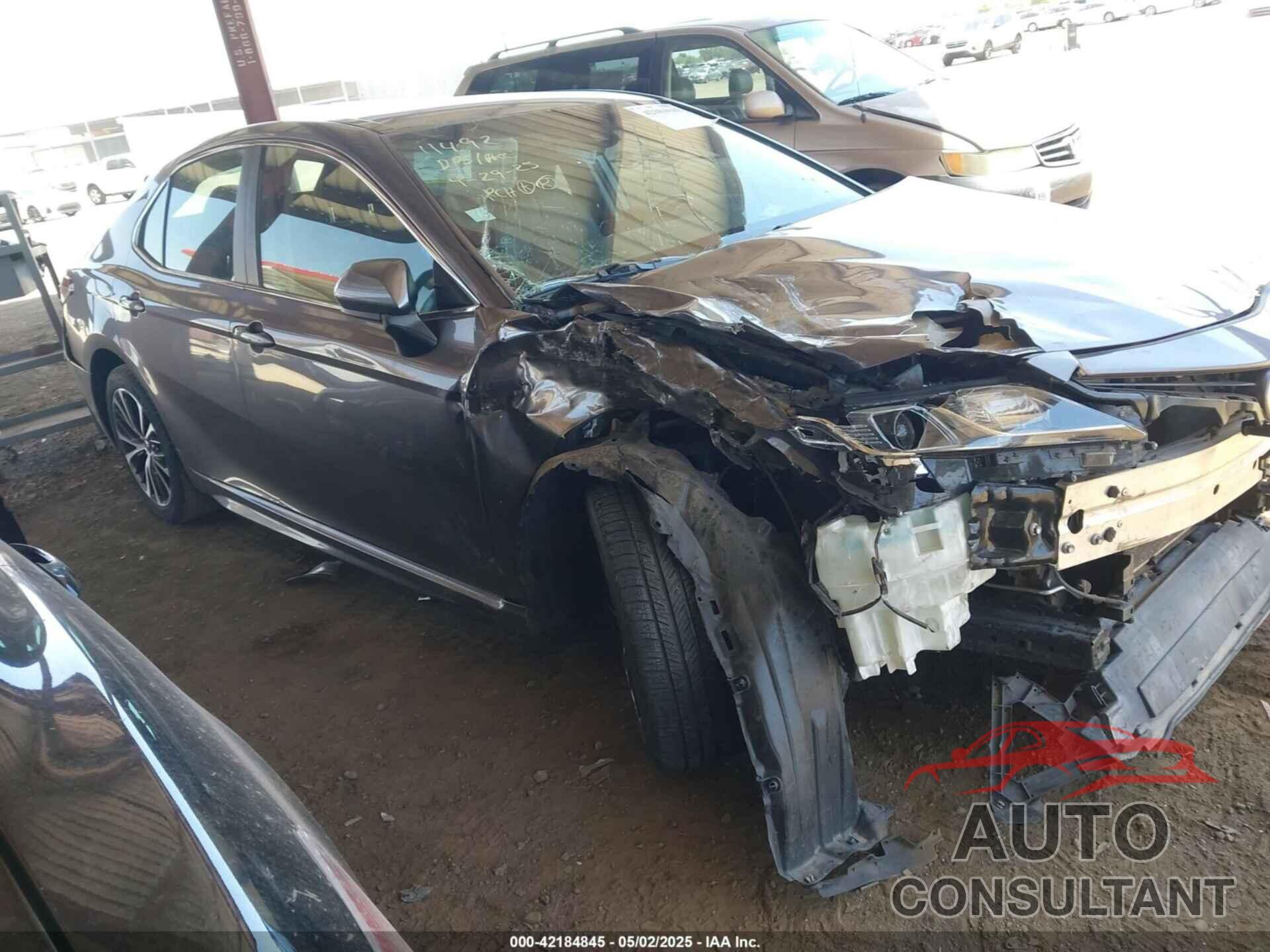 TOYOTA CAMRY 2018 - 4T1B11HK9JU133329