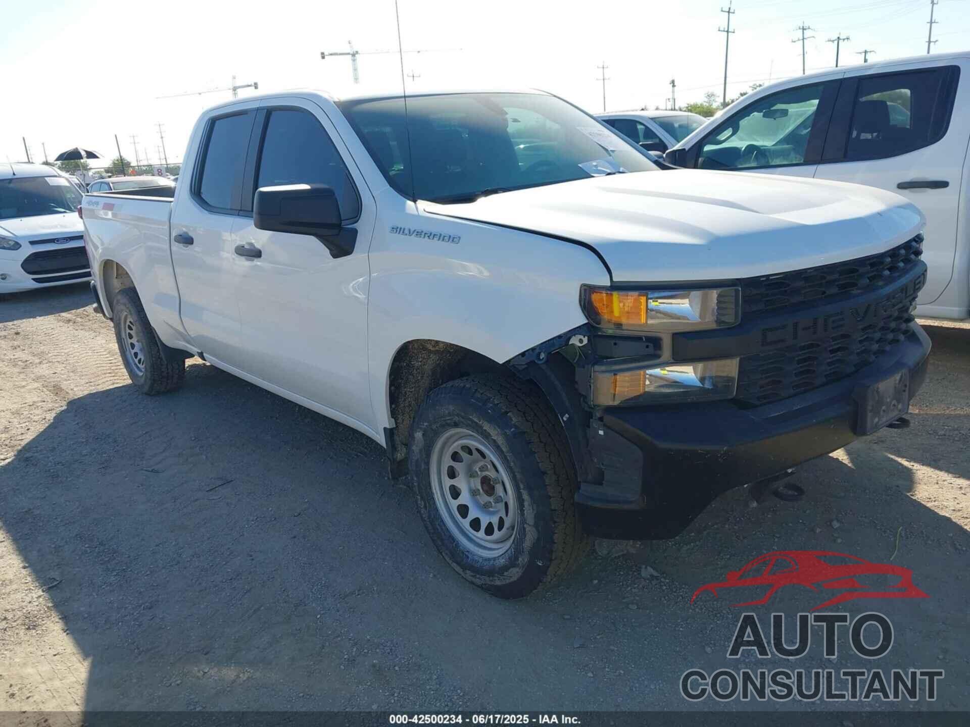 CHEVROLET SILVERADO 1500 2021 - 1GCRYAEFXMZ217365