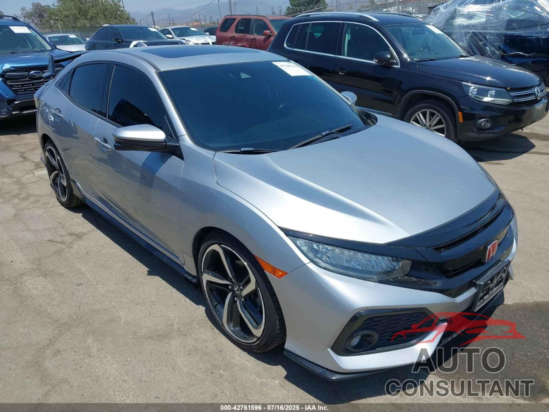 HONDA CIVIC 2018 - SHHFK7H98JU414581