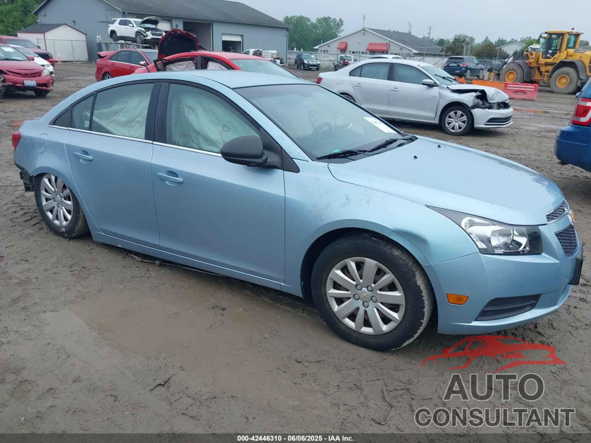 CHEVROLET CRUZE 2011 - 1G1PC5SH0B7137092