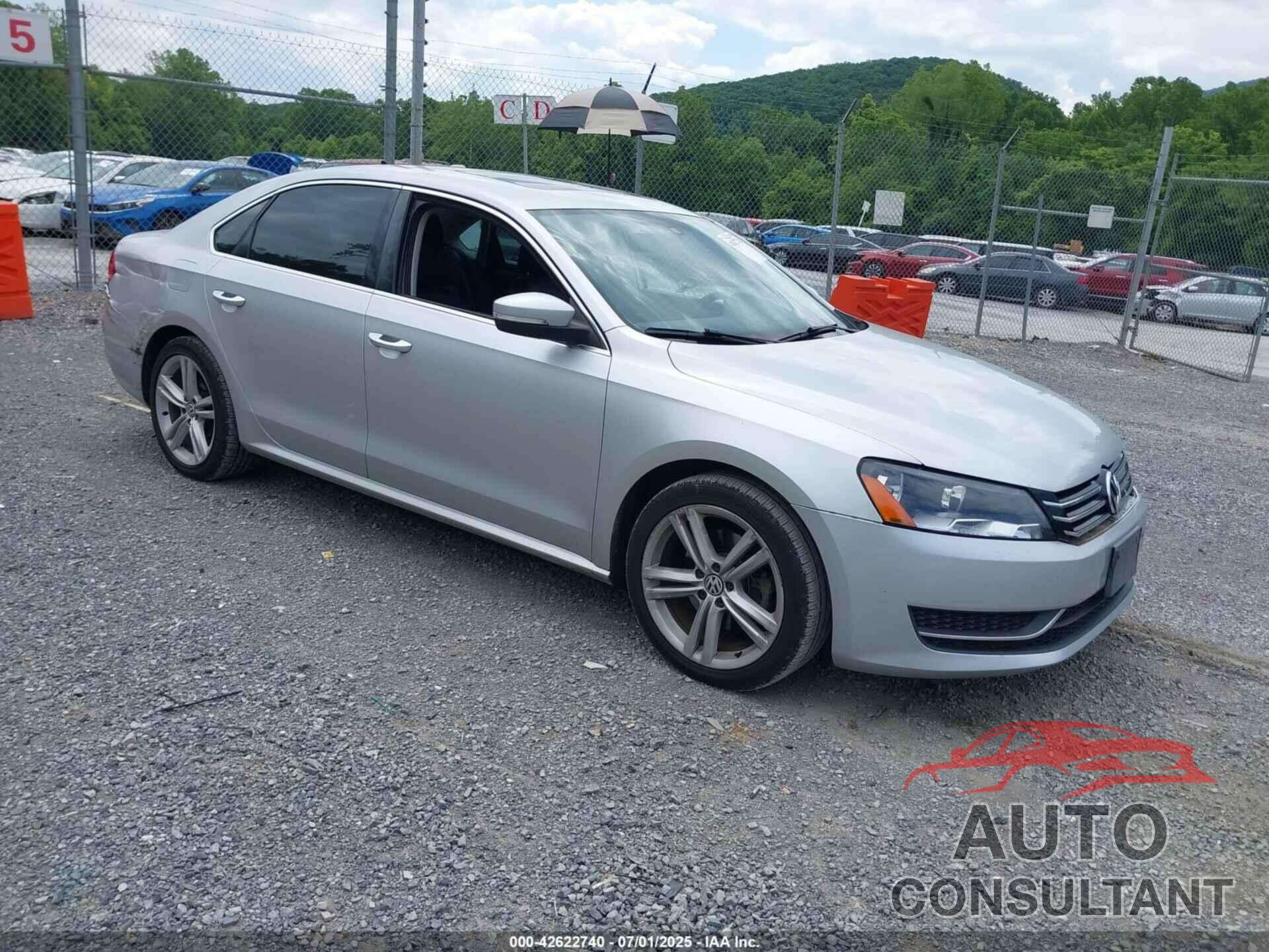 VOLKSWAGEN PASSAT 2014 - 1VWBP7A31EC020640