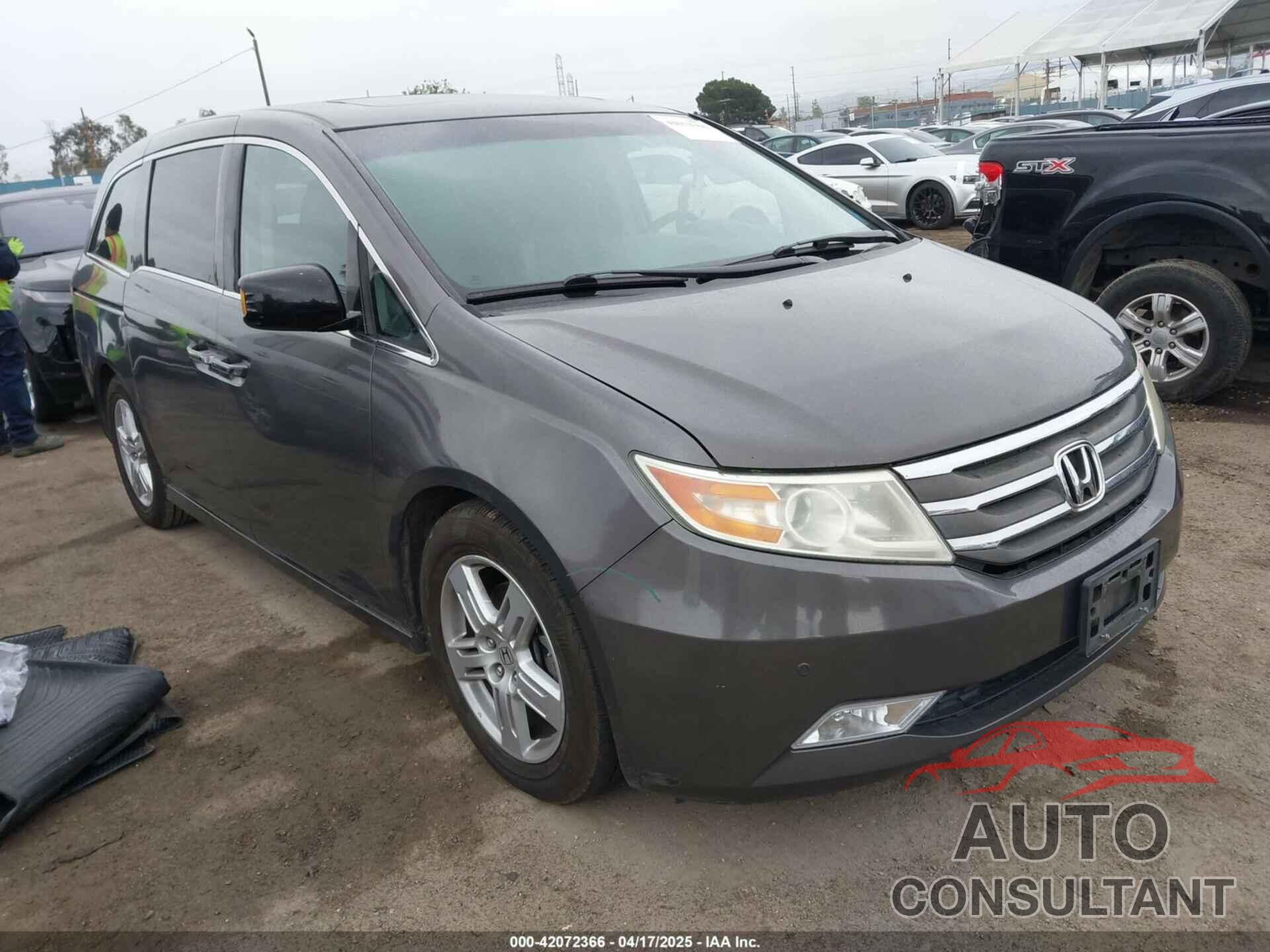 HONDA ODYSSEY 2013 - 5FNRL5H90DB080244