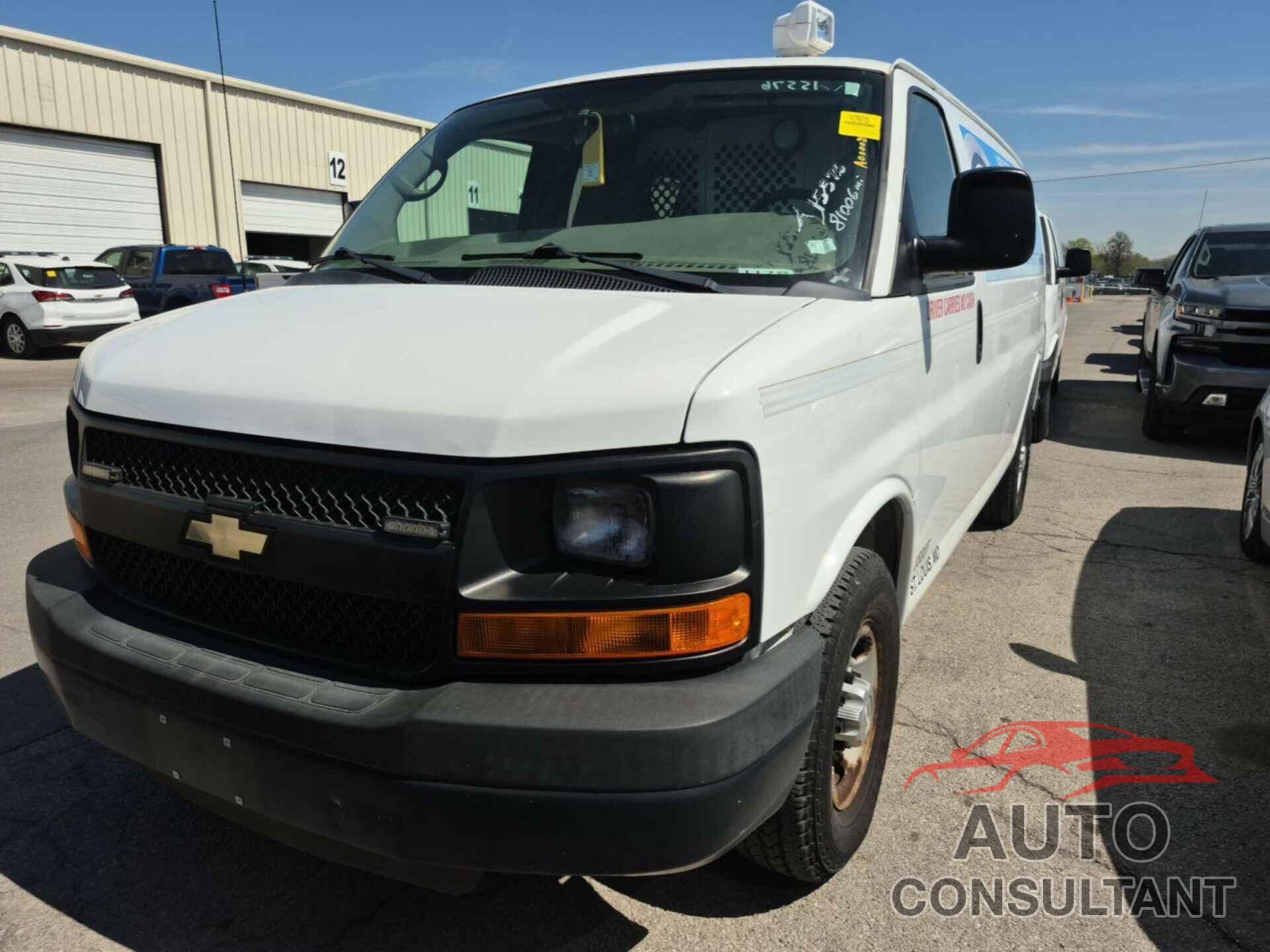 CHEVROLET EXPRESS G3500 2015 - 1GCZGTCG3F1278035