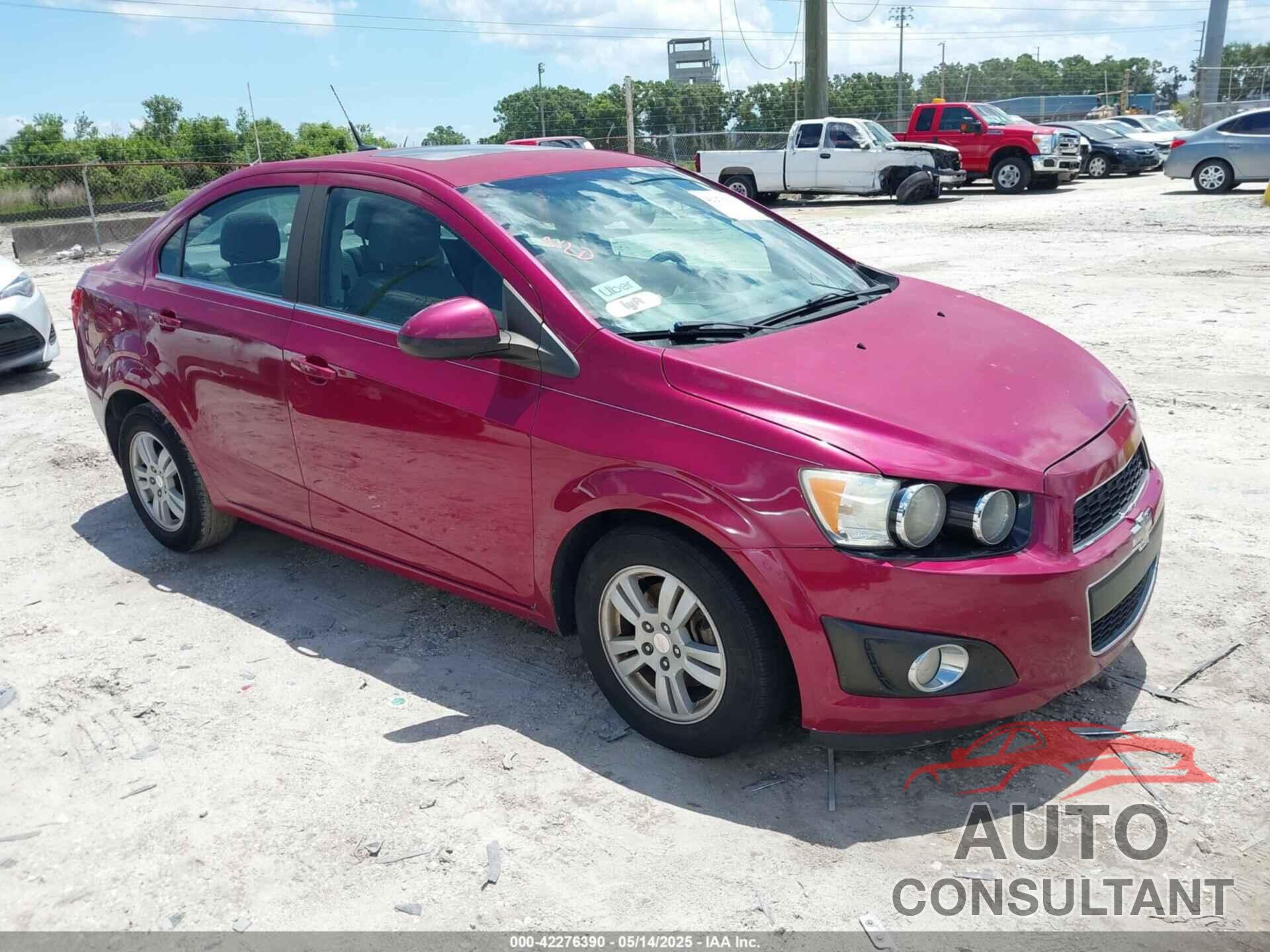 CHEVROLET SONIC 2014 - 1G1JC5SB5E4122840