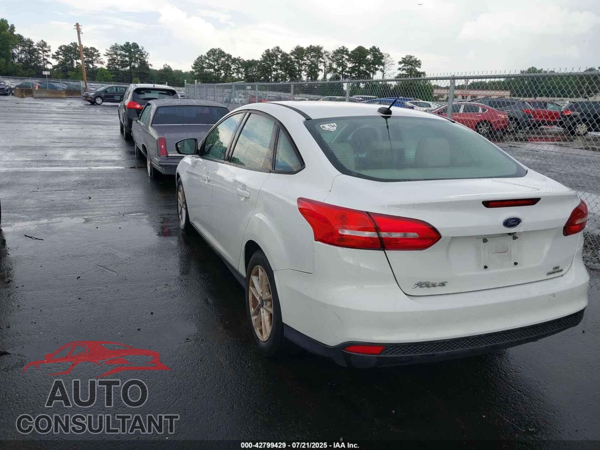 FORD FOCUS 2015 - 1FADP3F27FL250453