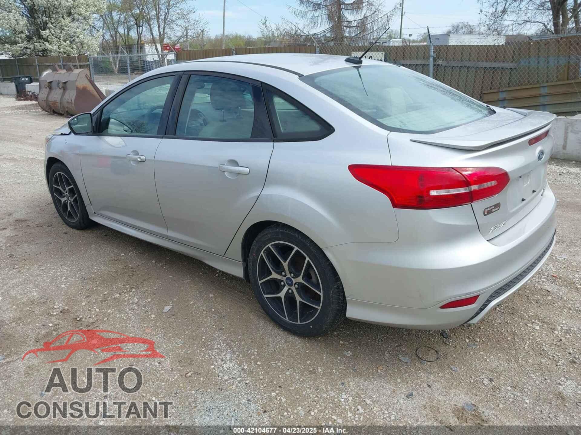 FORD FOCUS 2015 - 1FADP3F2XFL247529