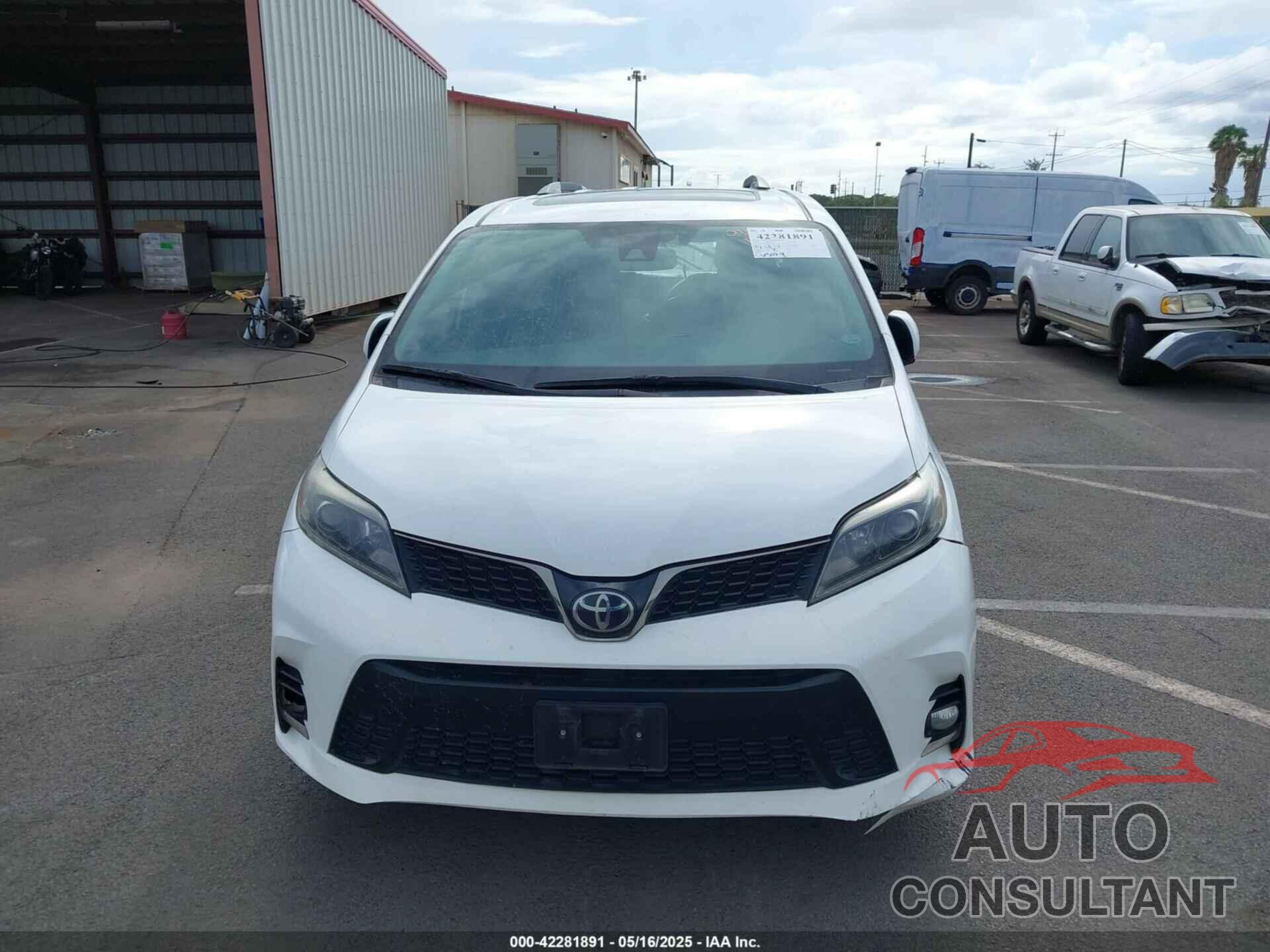 TOYOTA SIENNA 2019 - 5TDXZ3DC0KS990321