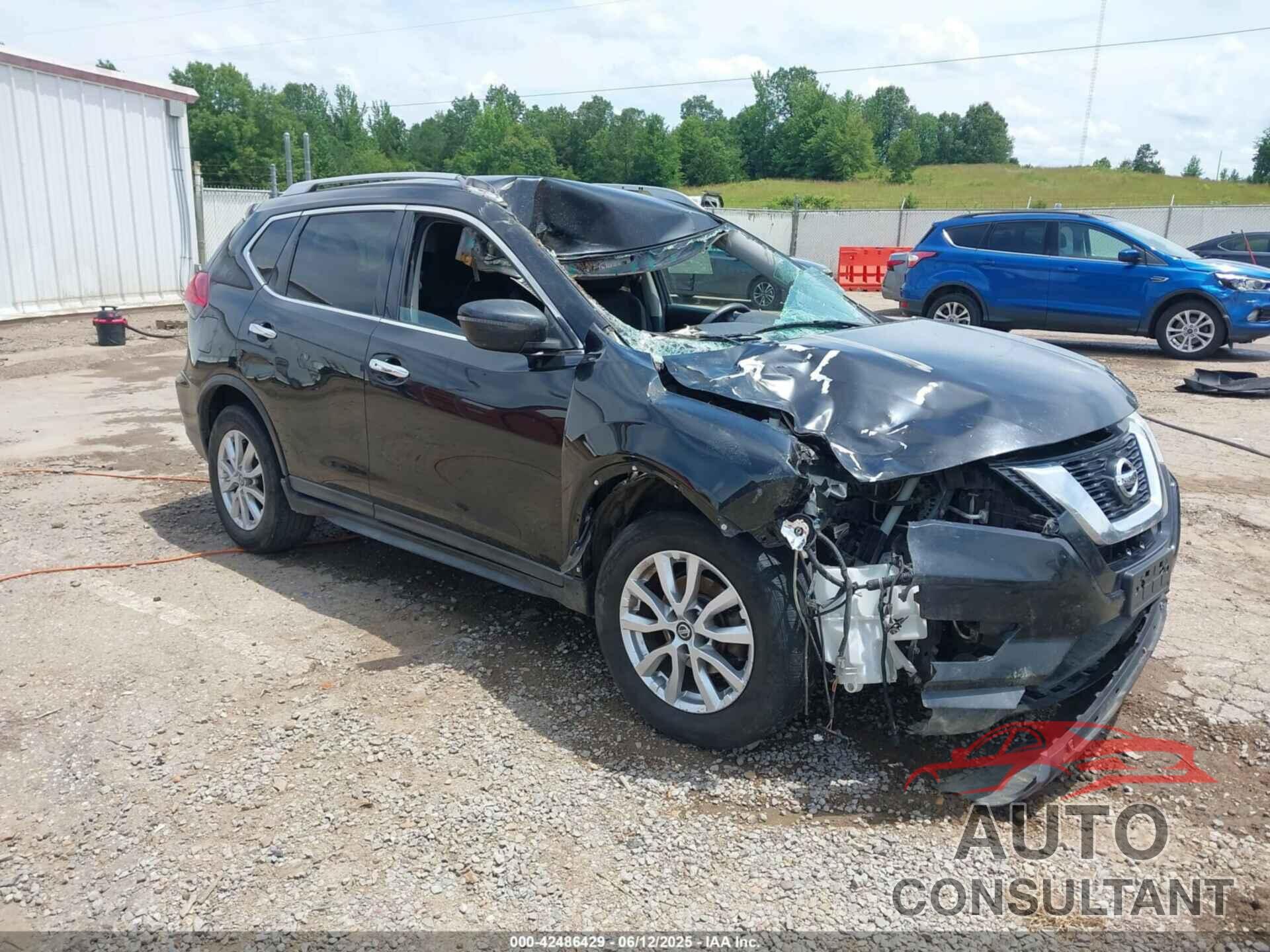 NISSAN ROGUE 2017 - KNMAT2MT8HP547015