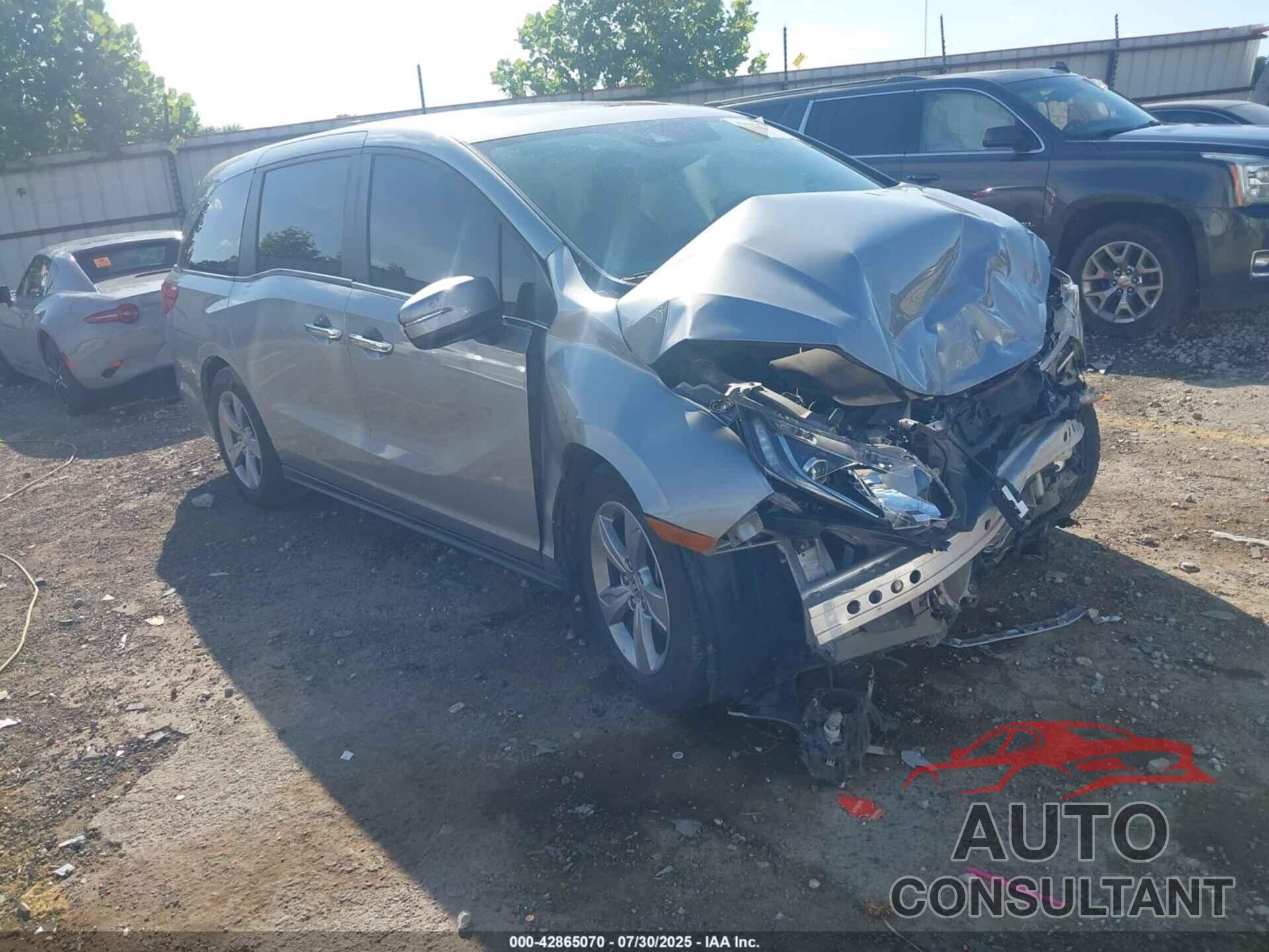HONDA ODYSSEY 2018 - 5FNRL6H71JB087011