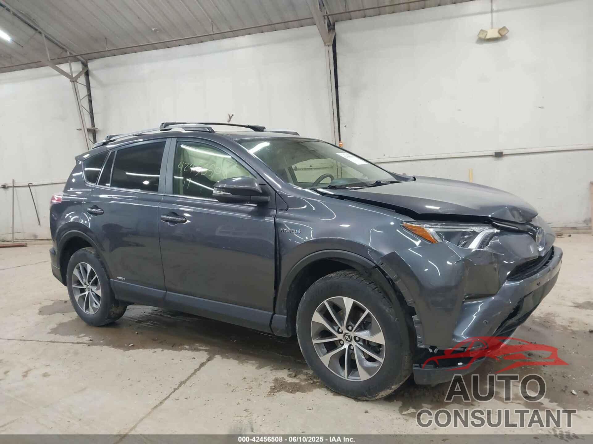 TOYOTA RAV4 HYBRID 2017 - JTMRJREV0HD150918