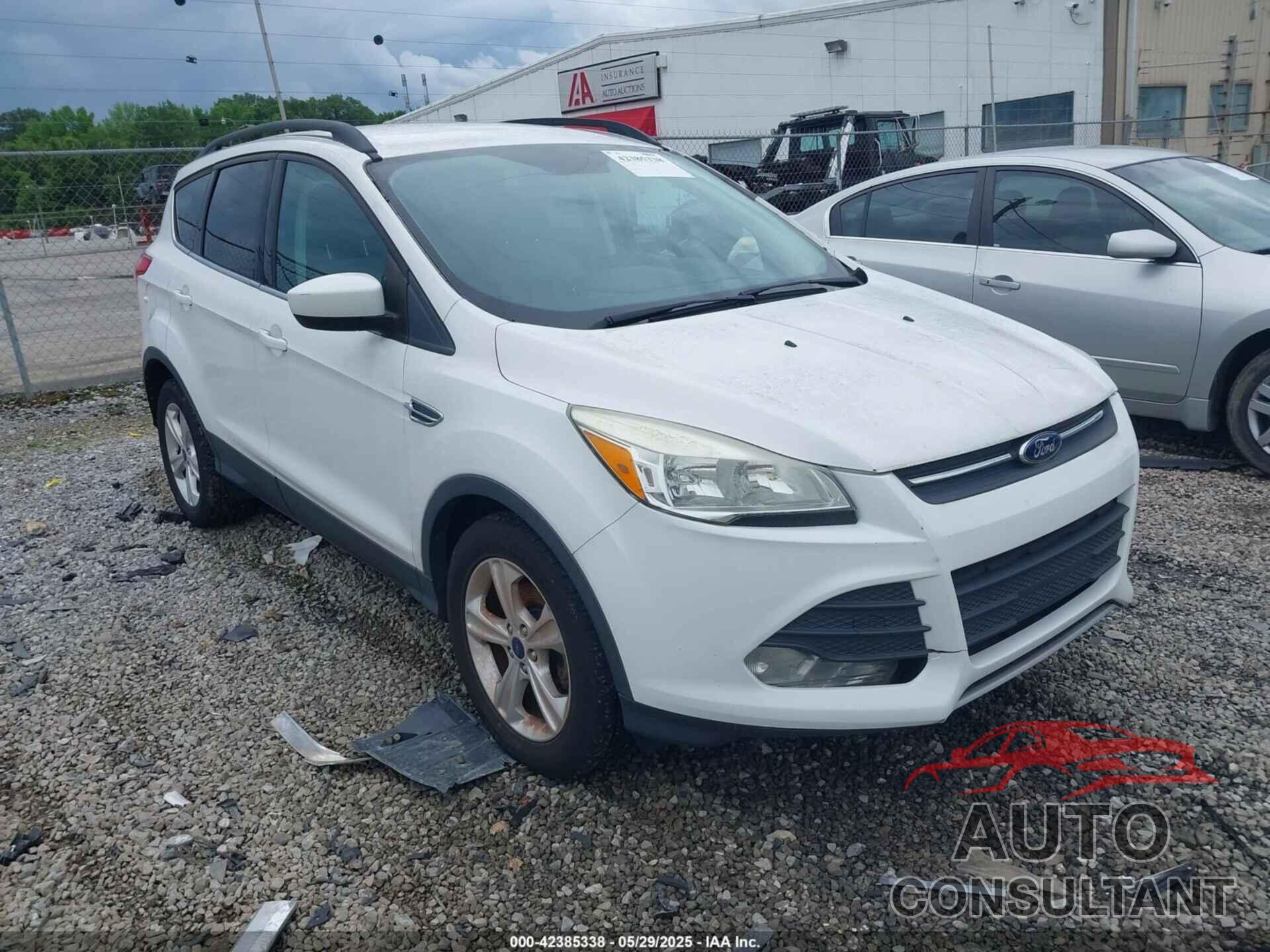 FORD ESCAPE 2015 - 1FMCU0GX7FUA64361