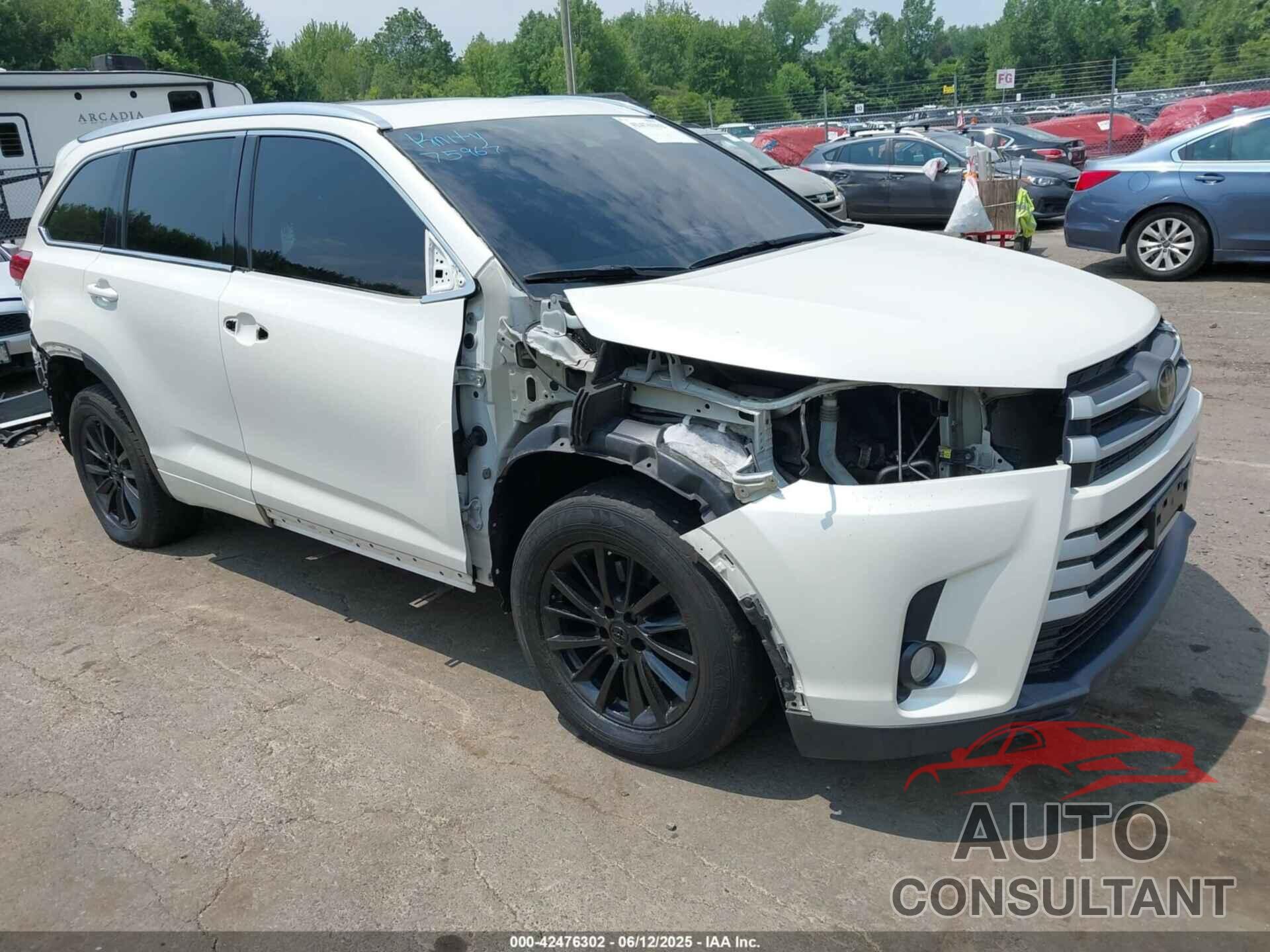 TOYOTA HIGHLANDER 2018 - 5TDJZRFH1JS543786
