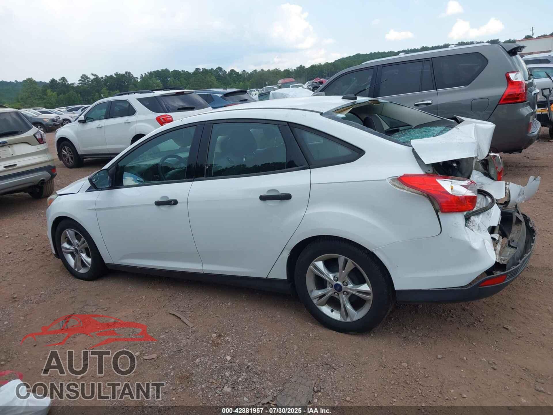 FORD FOCUS 2014 - 1FADP3E28EL302186