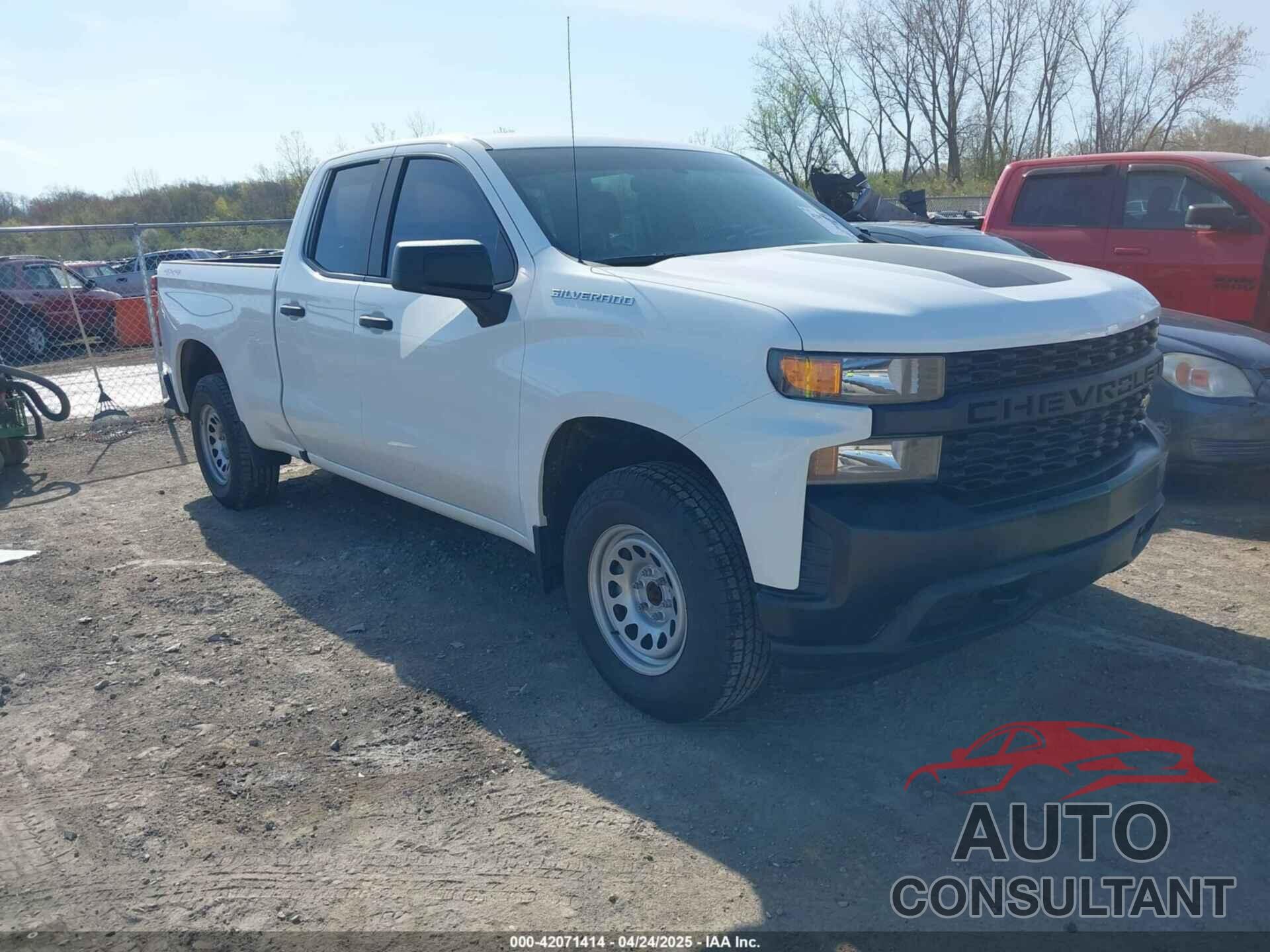 CHEVROLET SILVERADO 1500 2019 - 1GCRYAEH0KZ337755