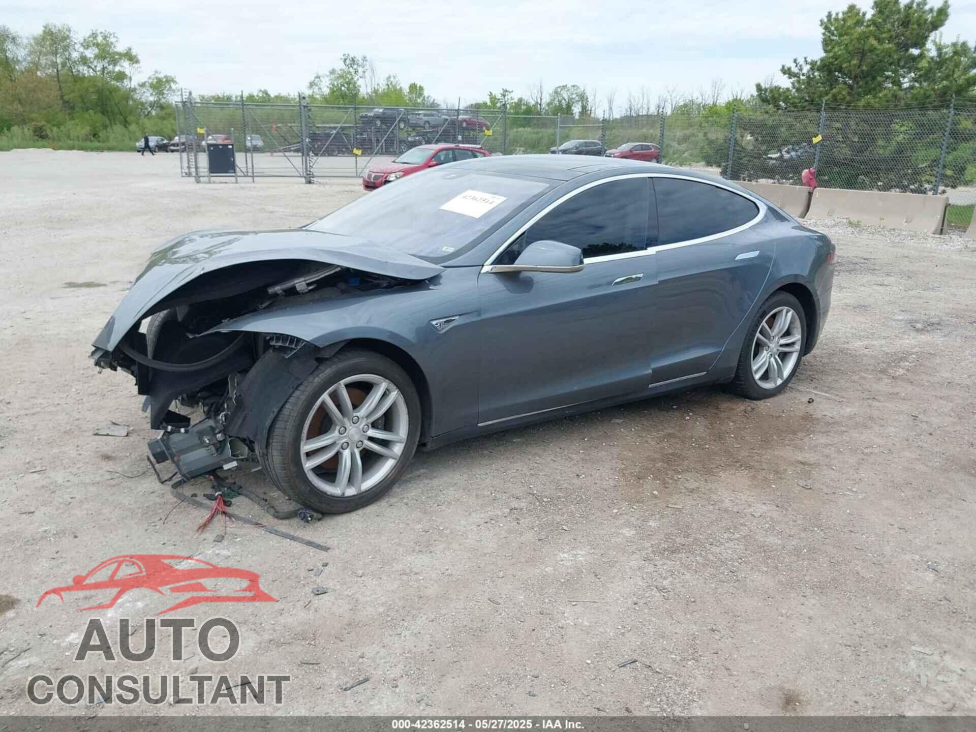 TESLA MODEL S 2013 - 5YJSA1CG9DFP27357