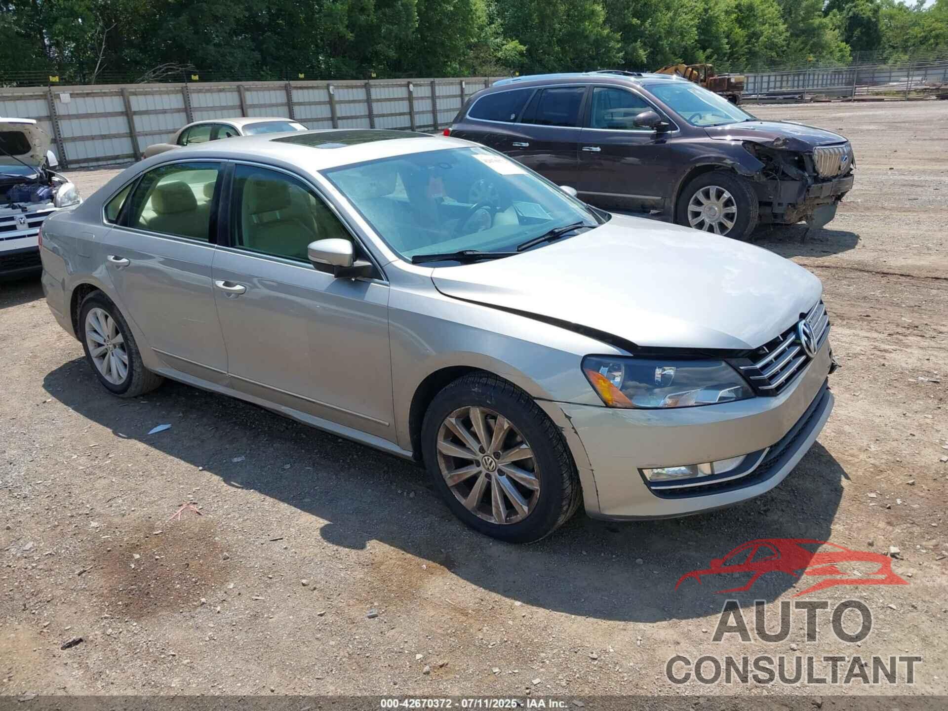VOLKSWAGEN PASSAT 2013 - 1VWCH7A31DC080580