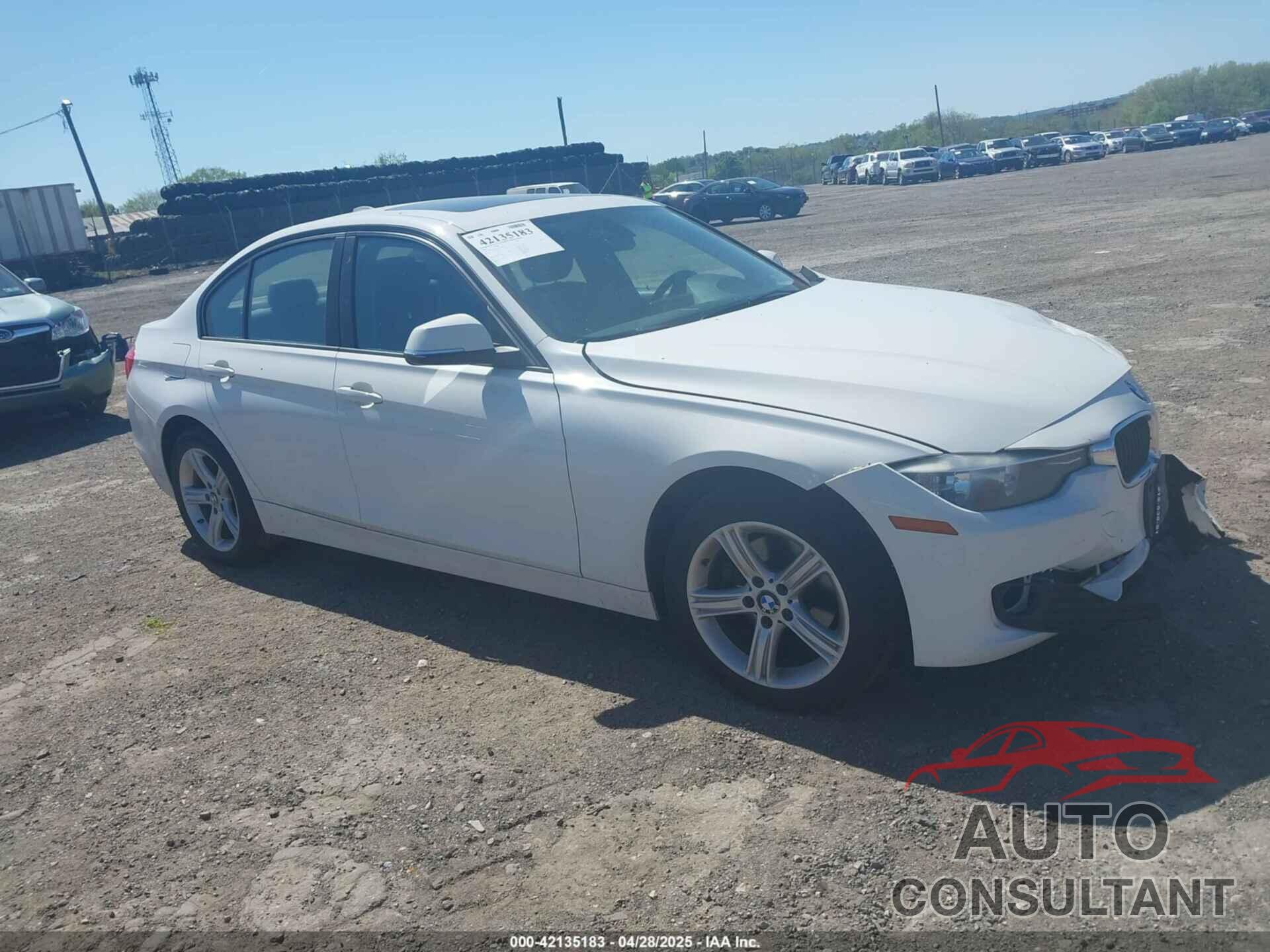 BMW 320I 2015 - WBA3C3G51FNT51032