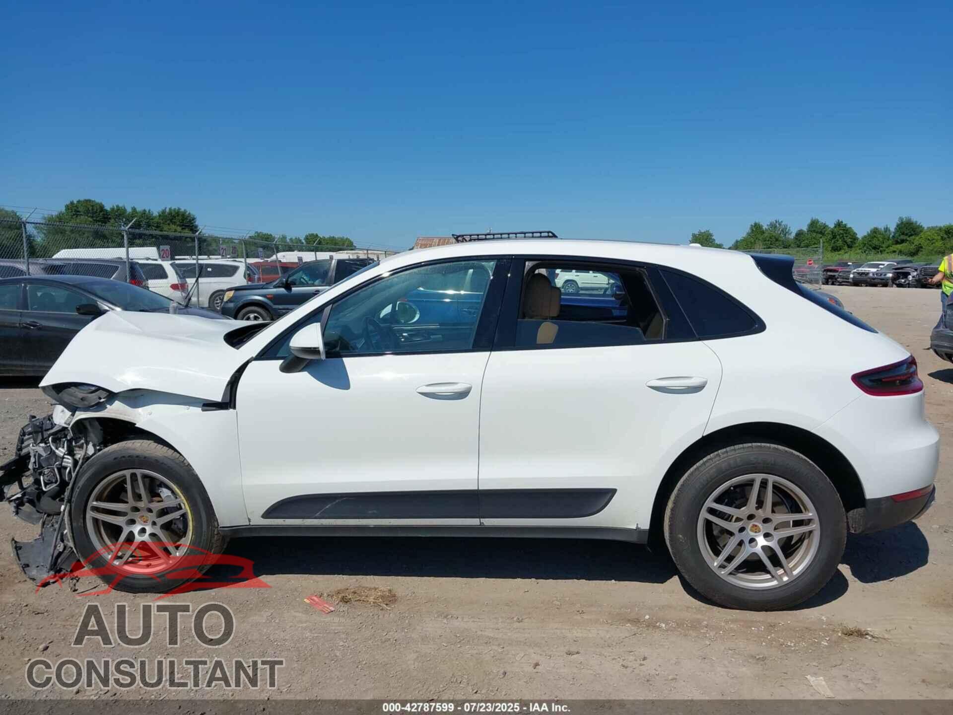 PORSCHE MACAN 2017 - WP1AA2A51HLB05971